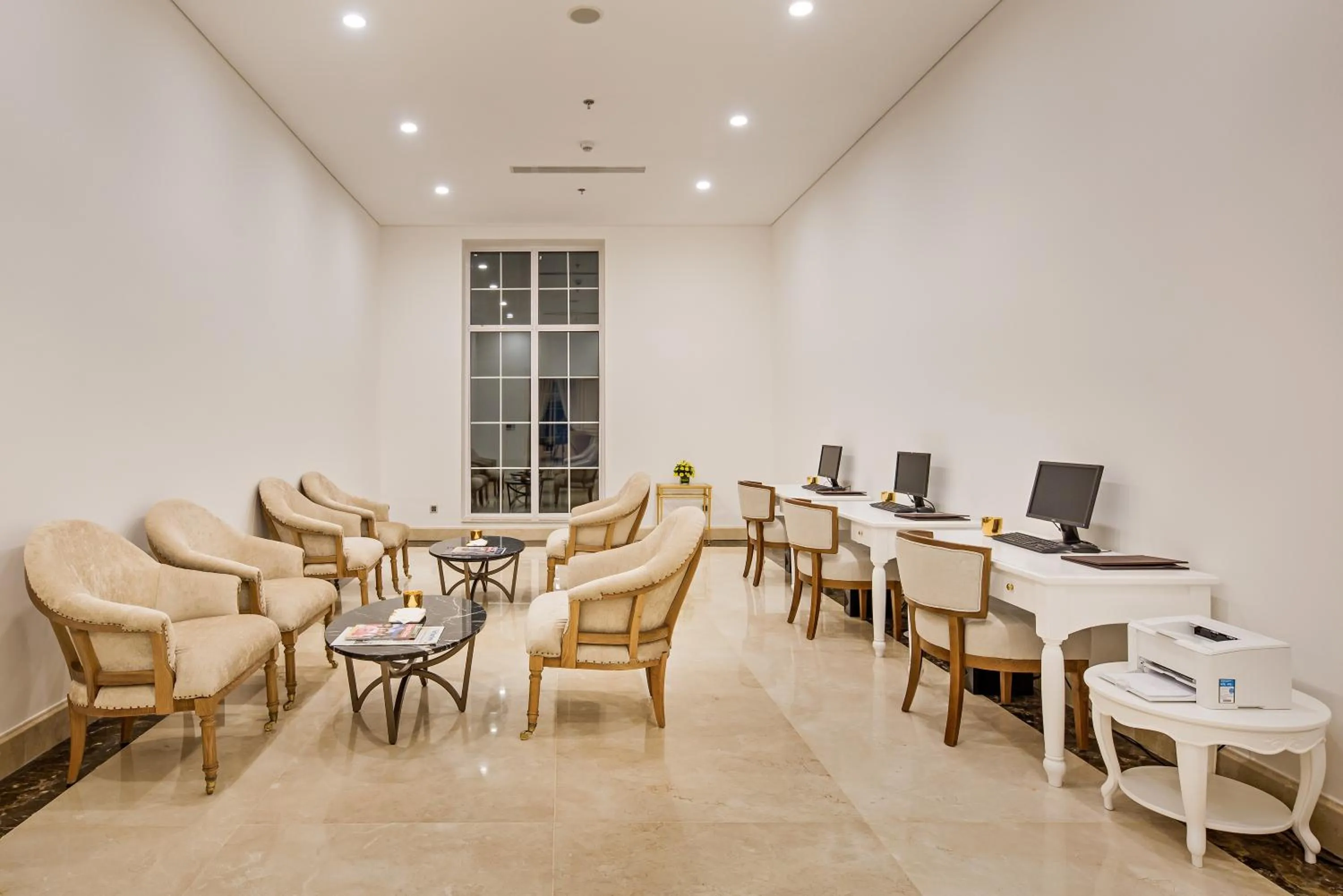 Business facilities in Wyndham Danang Golden Bay - Free Shuttle Bus to Beach