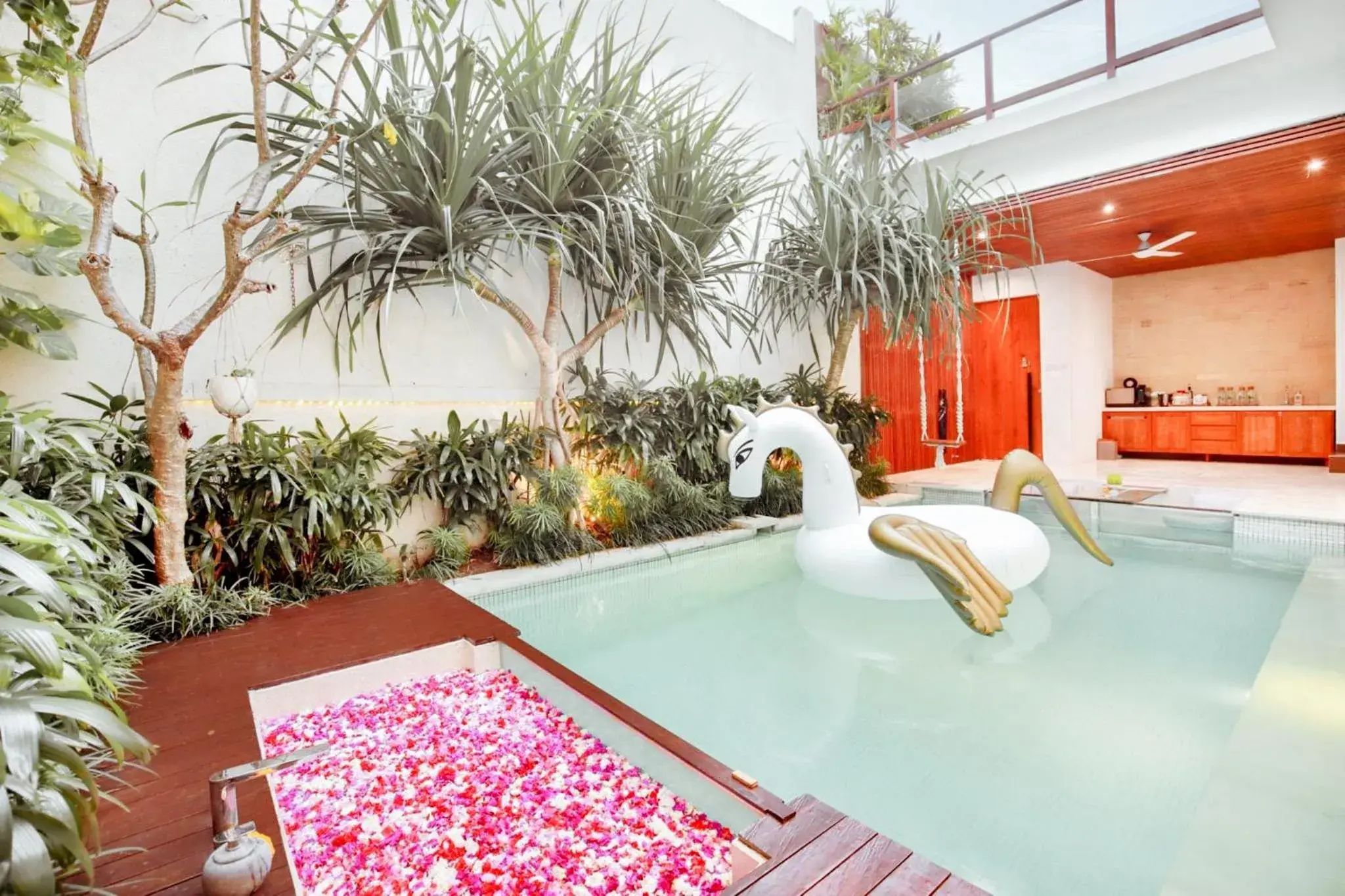 Swimming pool in Sana Vie Villa Seminyak by Ini Vie Hospitality Swimming pool in Sana Vie Villa Seminyak by Ini Vie Hospitality