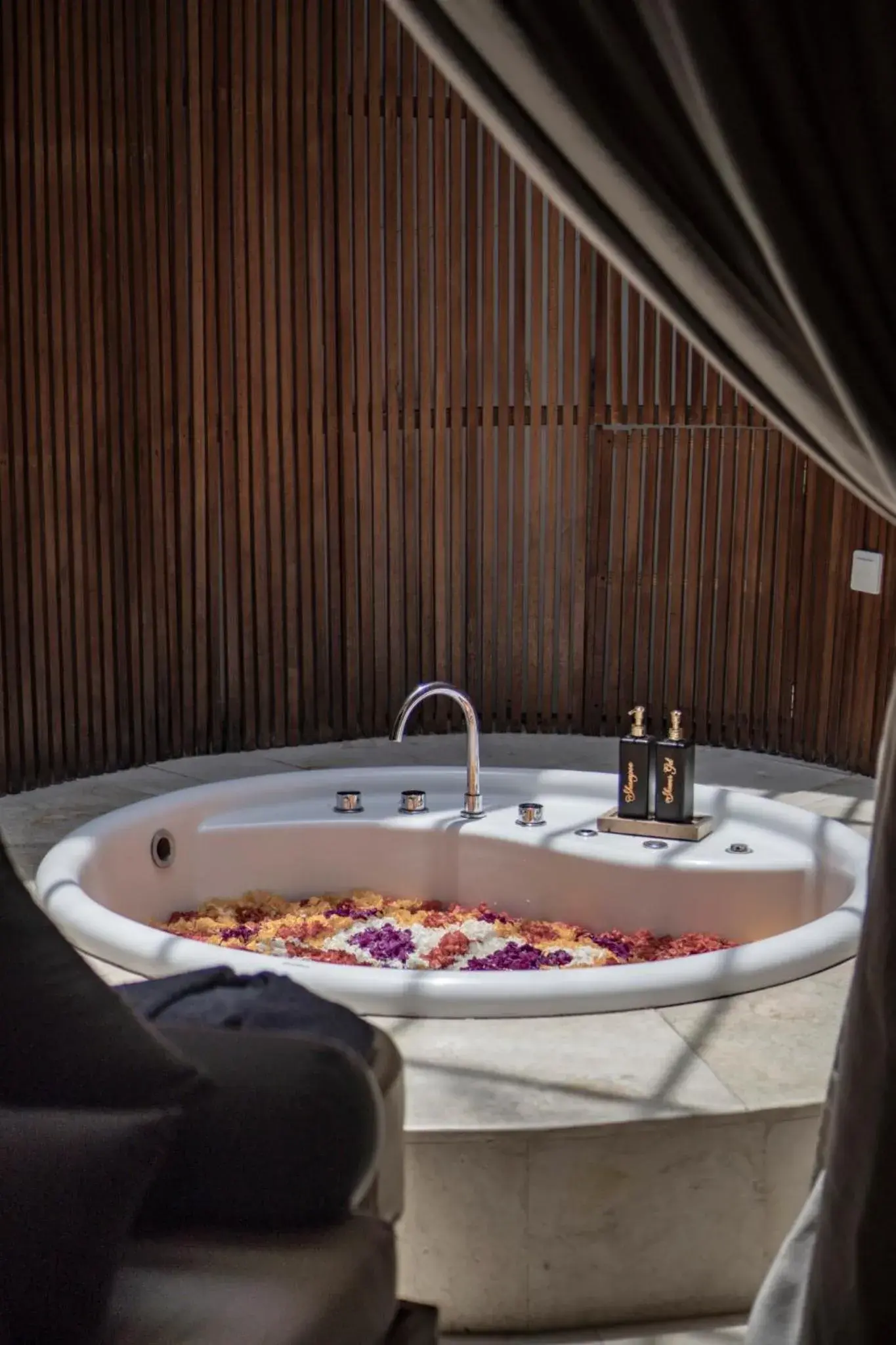 Spa and wellness centre/facilities in Sana Vie Villa Seminyak by Ini Vie Hospitality Spa and wellness centre/facilities in Sana Vie Villa Seminyak by Ini Vie Hospitality