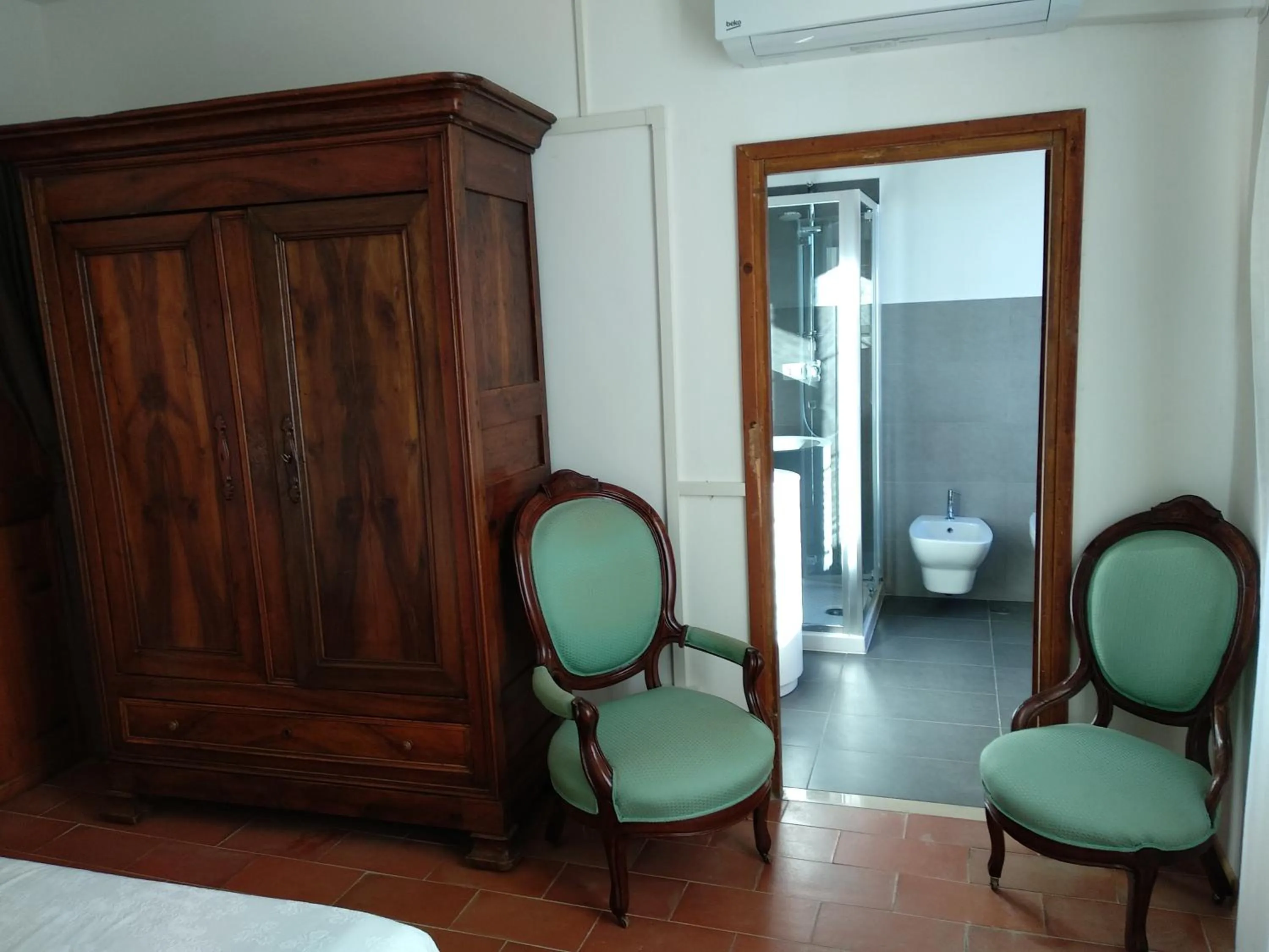 Bathroom, Bed in Baduerughe - ValledelLago