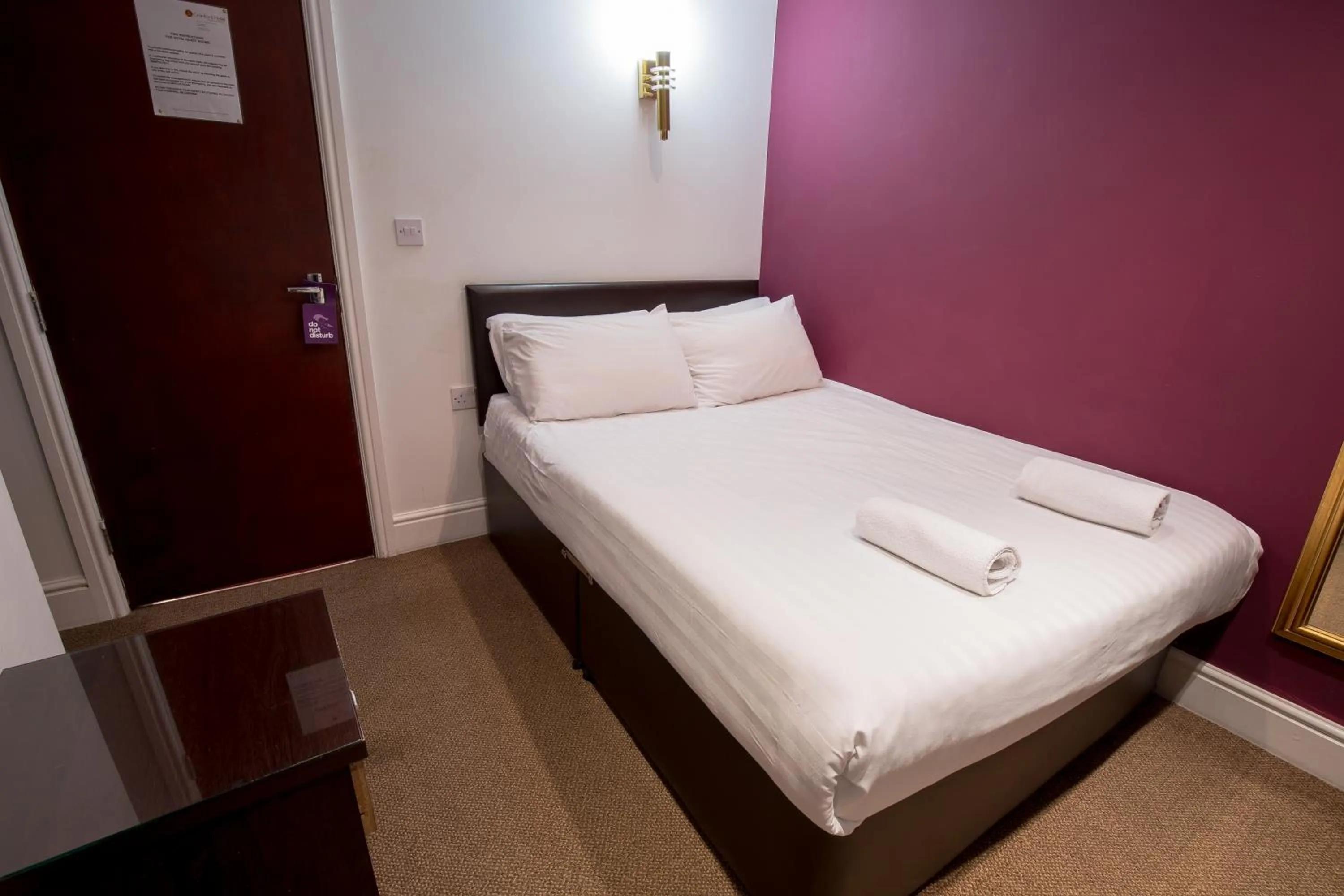 Coffee/tea facilities in Cranford Hotel