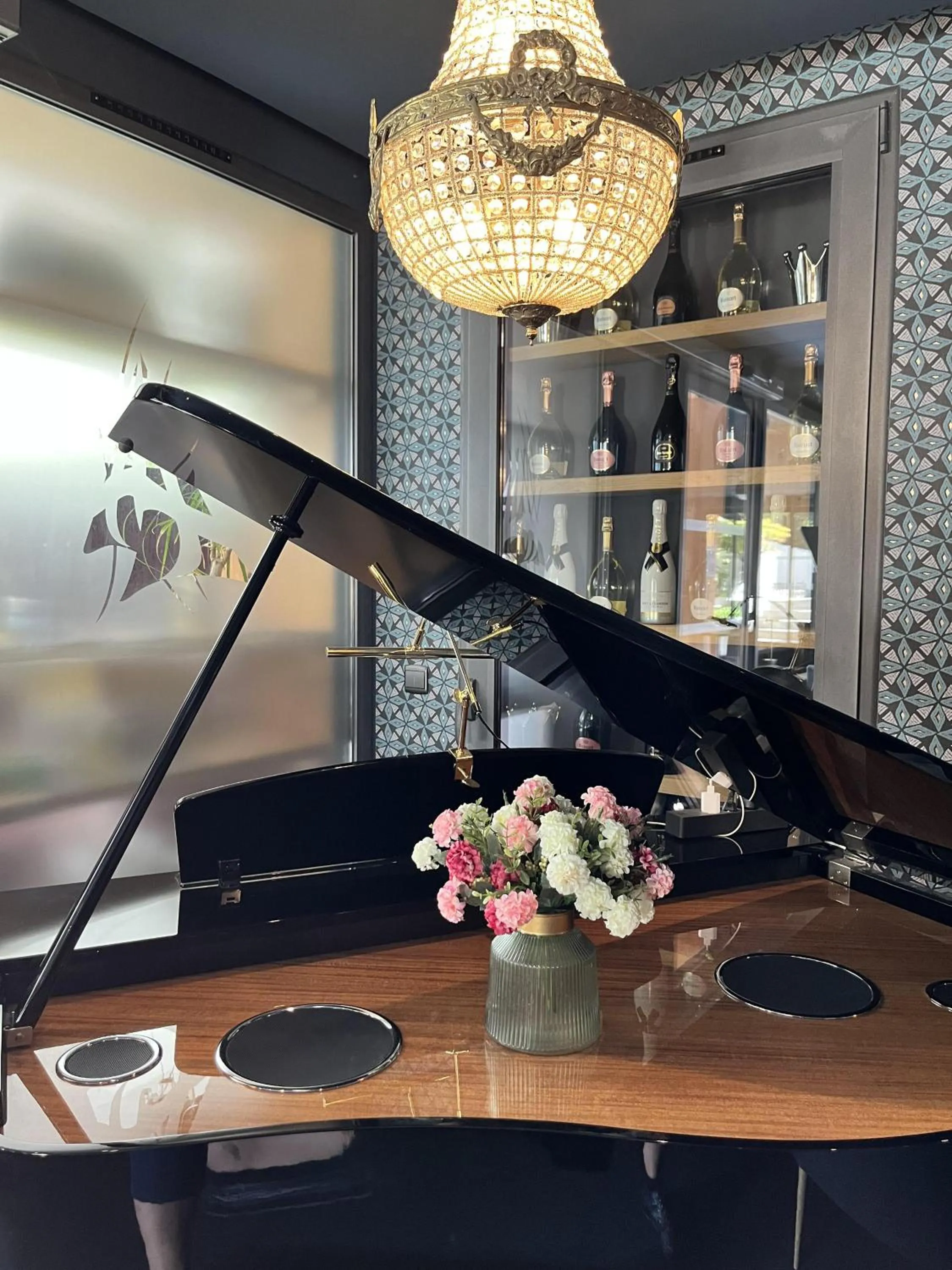 Lounge or bar in Les Suites du Lac