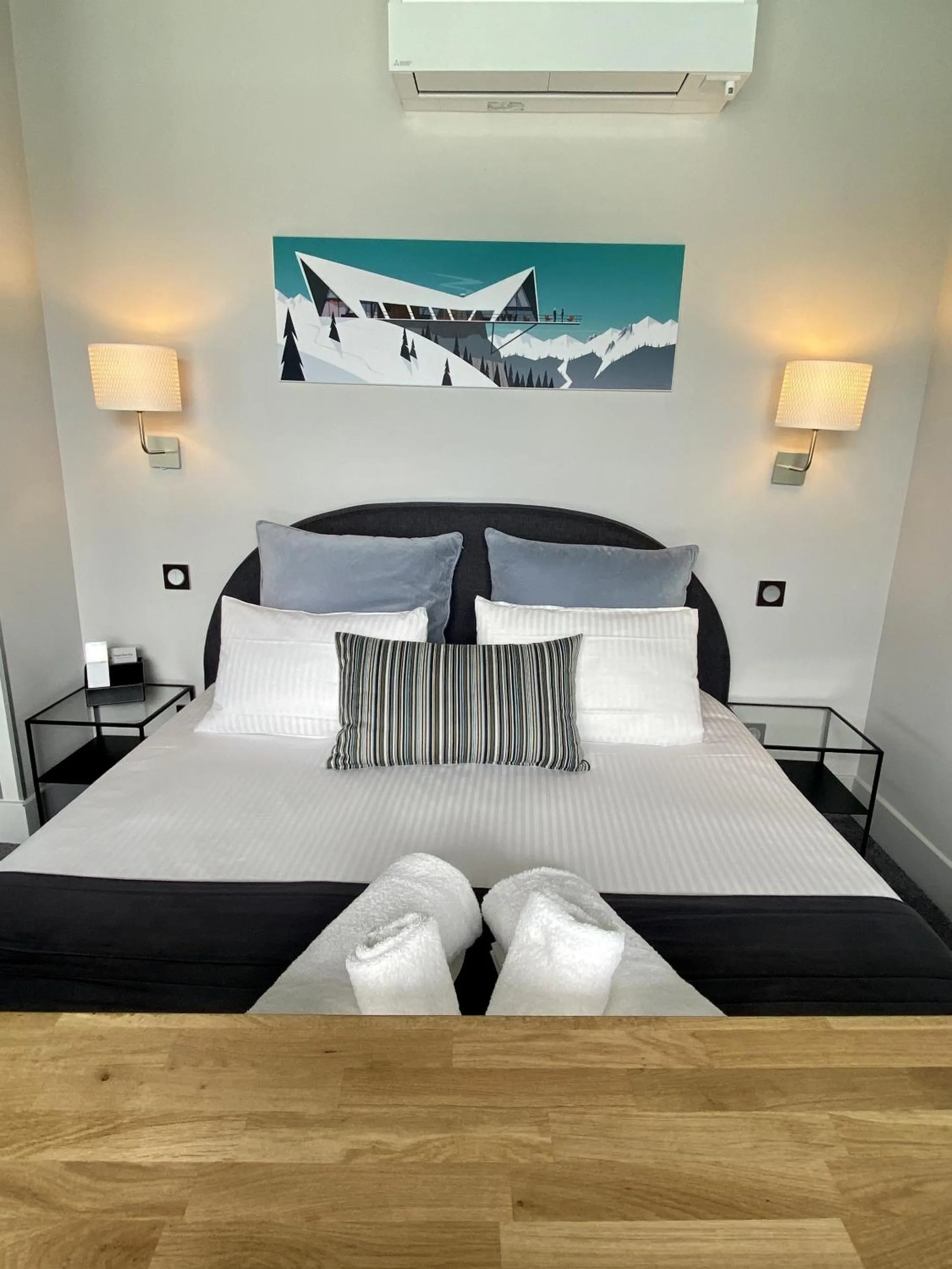 Bedroom, Bed in Les Suites du Lac