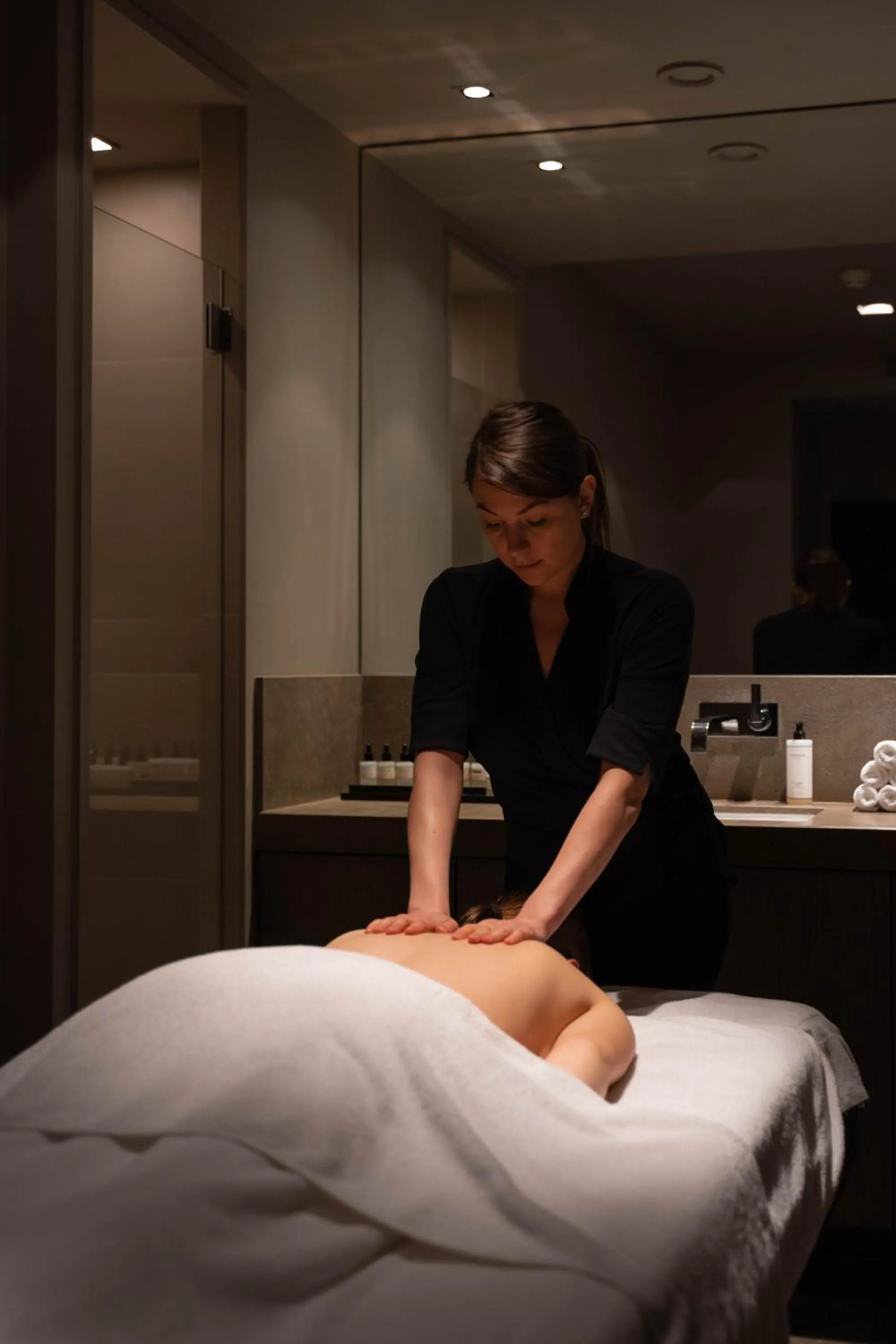 Massage in Le Pavillon de la Reine & Spa, Place des Vosges