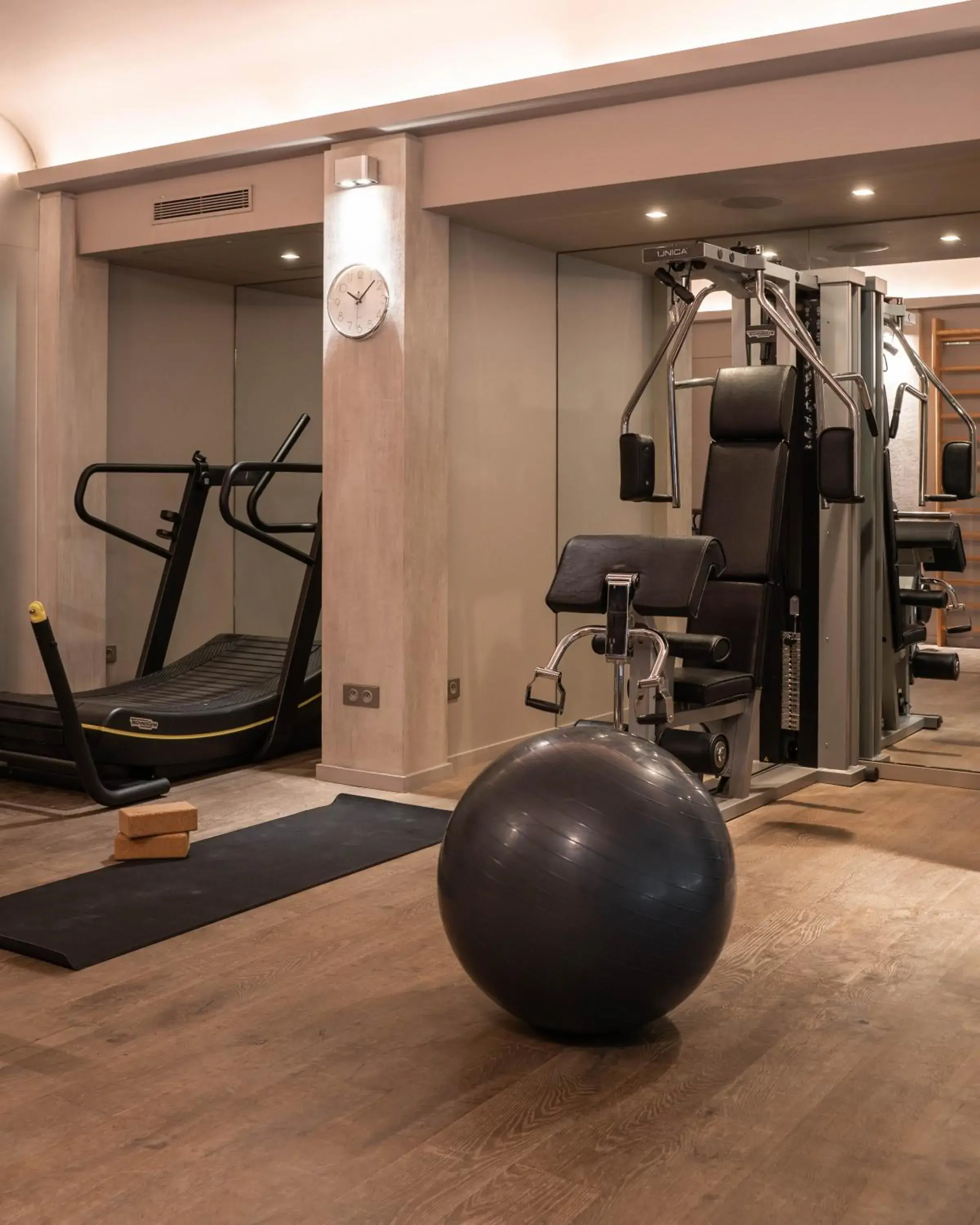 Fitness centre/facilities in Le Pavillon de la Reine & Spa, Place des Vosges Fitness centre/facilities in Le Pavillon de la Reine & Spa, Place des Vosges
