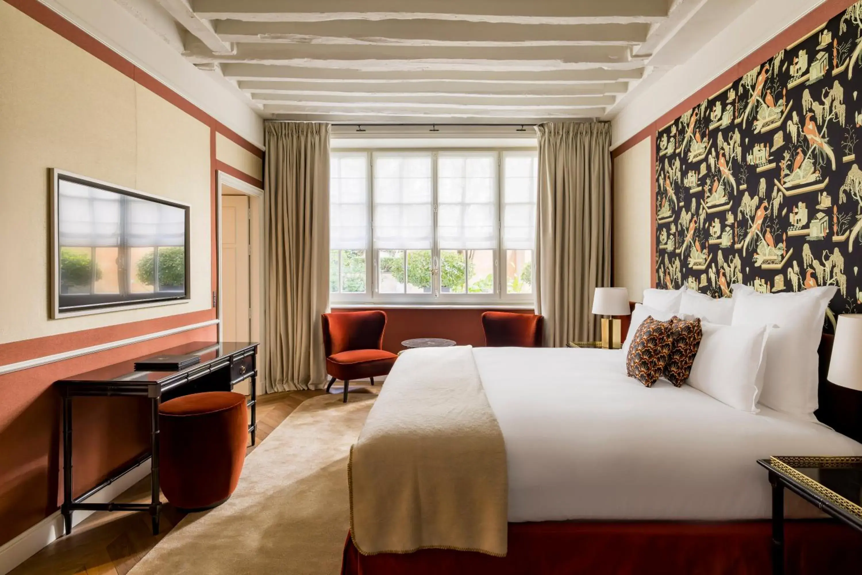 Suite in Le Pavillon de la Reine & Spa, Place des Vosges Suite in Le Pavillon de la Reine & Spa, Place des Vosges