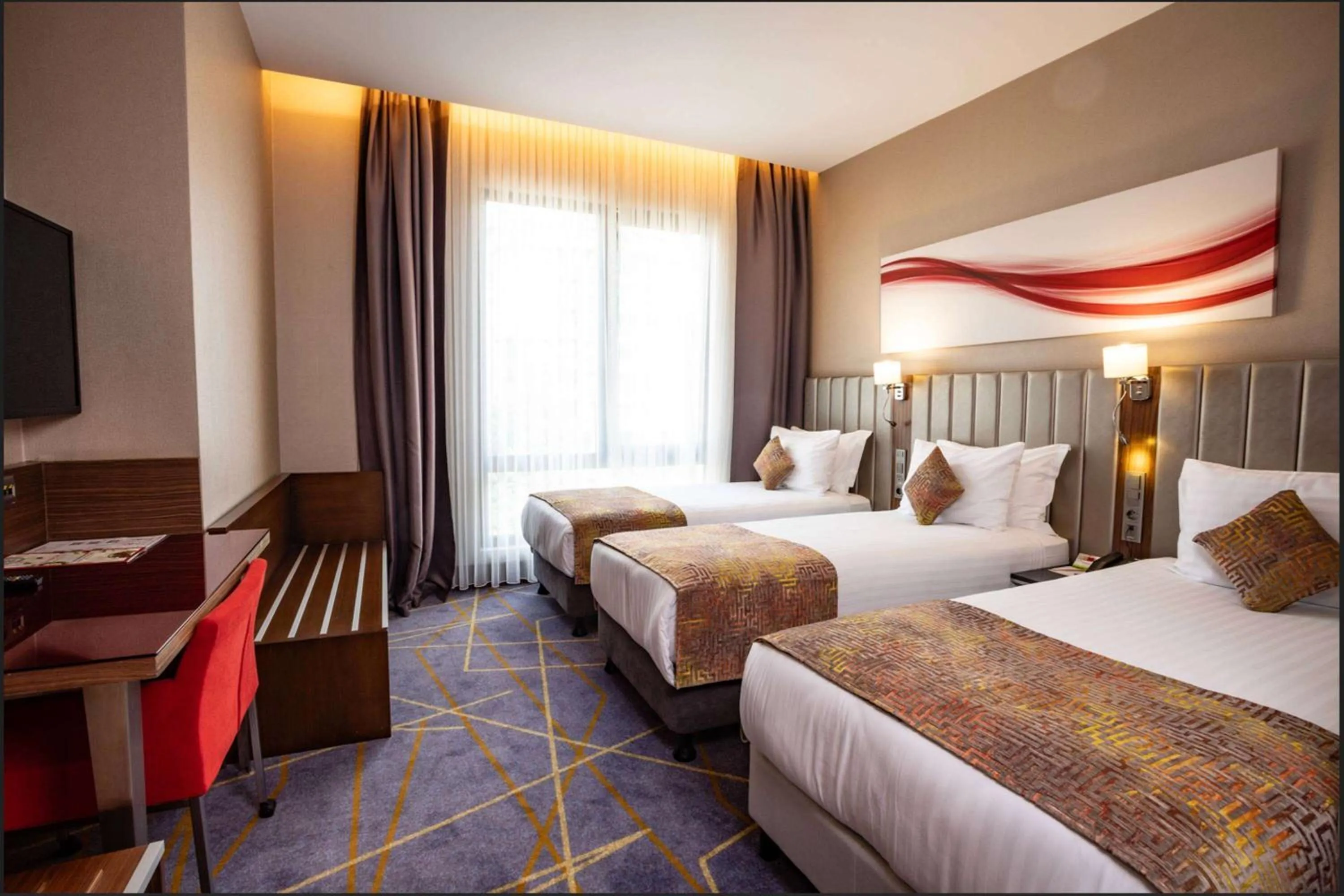 Photo of the whole room, Bed in Ramada by Wyndham Istanbul Alibeykoy