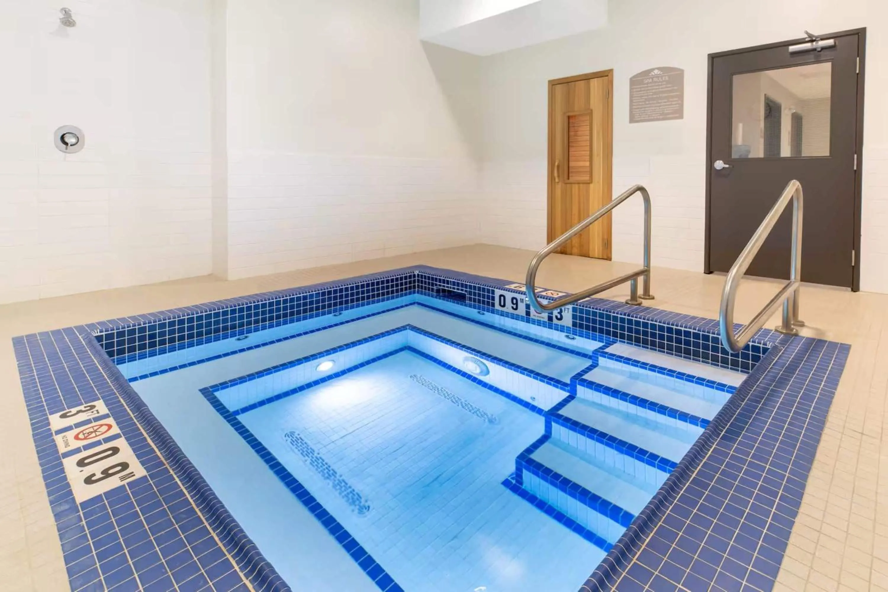 Hot Tub in Microtel Inn & Suites by Wyndham Fort McMurray