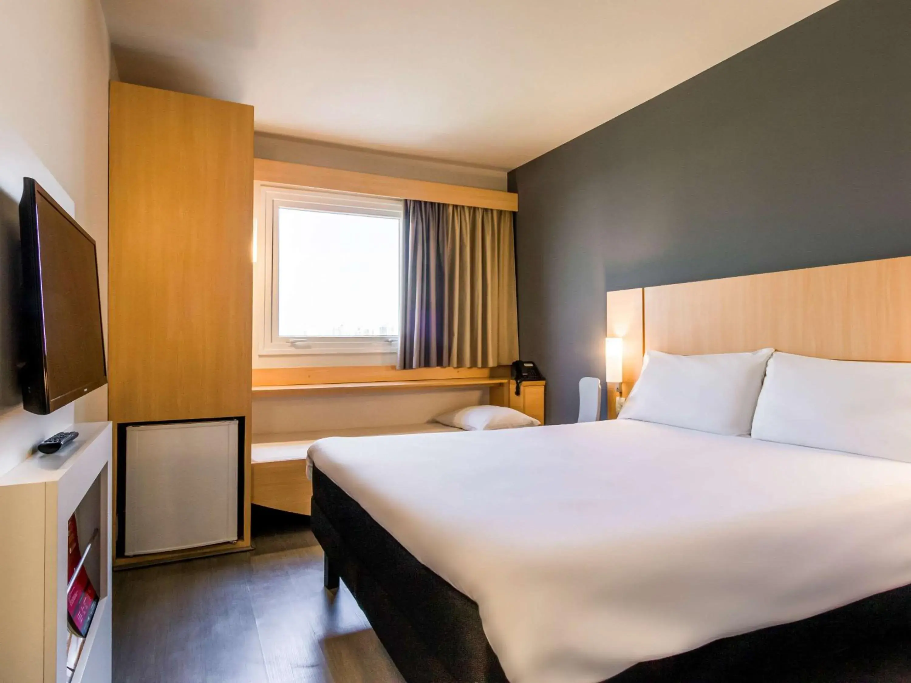 Photo of the whole room, Bed in ibis Marilia Photo of the whole room, Bed in ibis Marilia