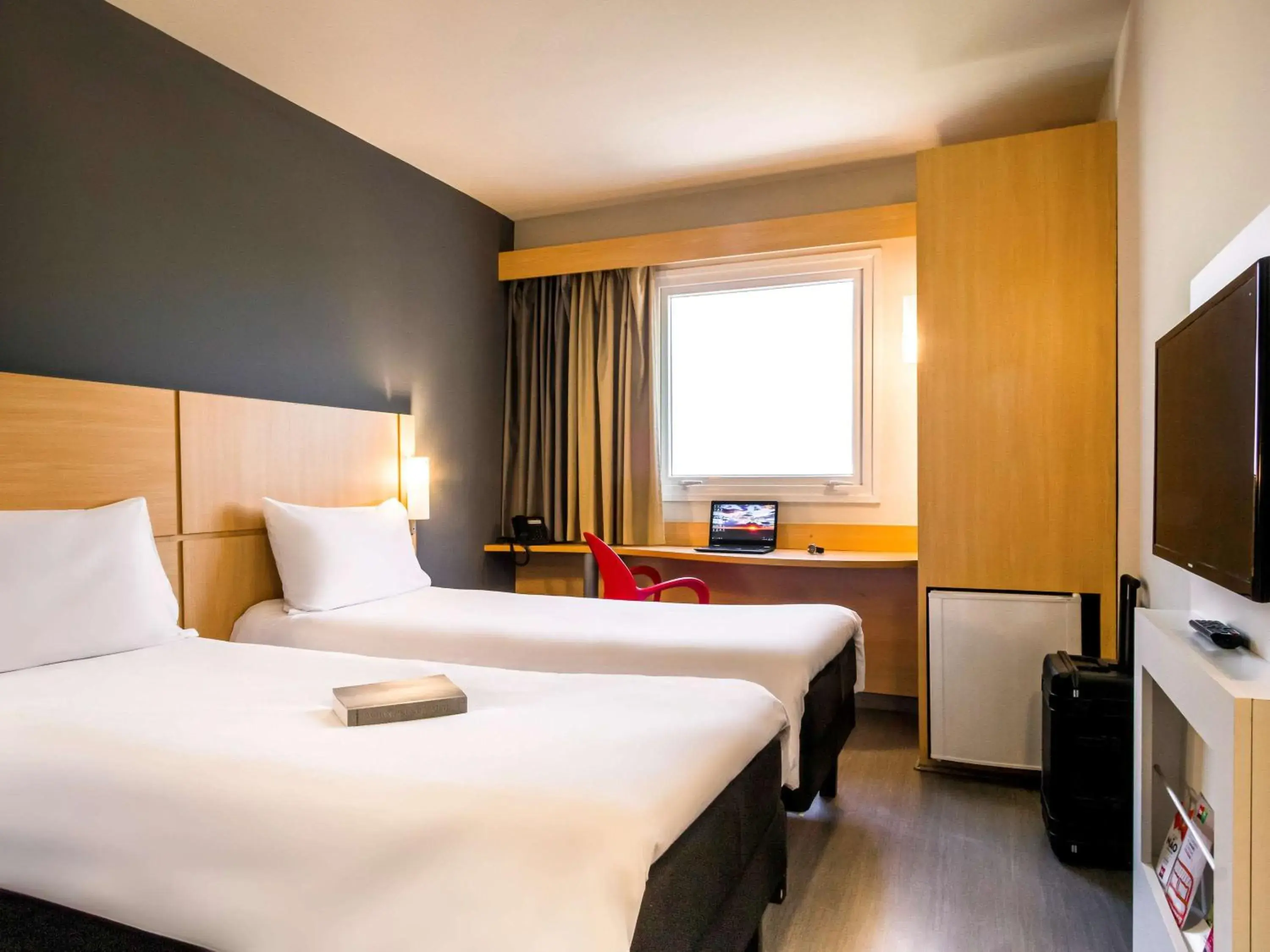 Photo of the whole room, Bed in ibis Marilia Photo of the whole room, Bed in ibis Marilia