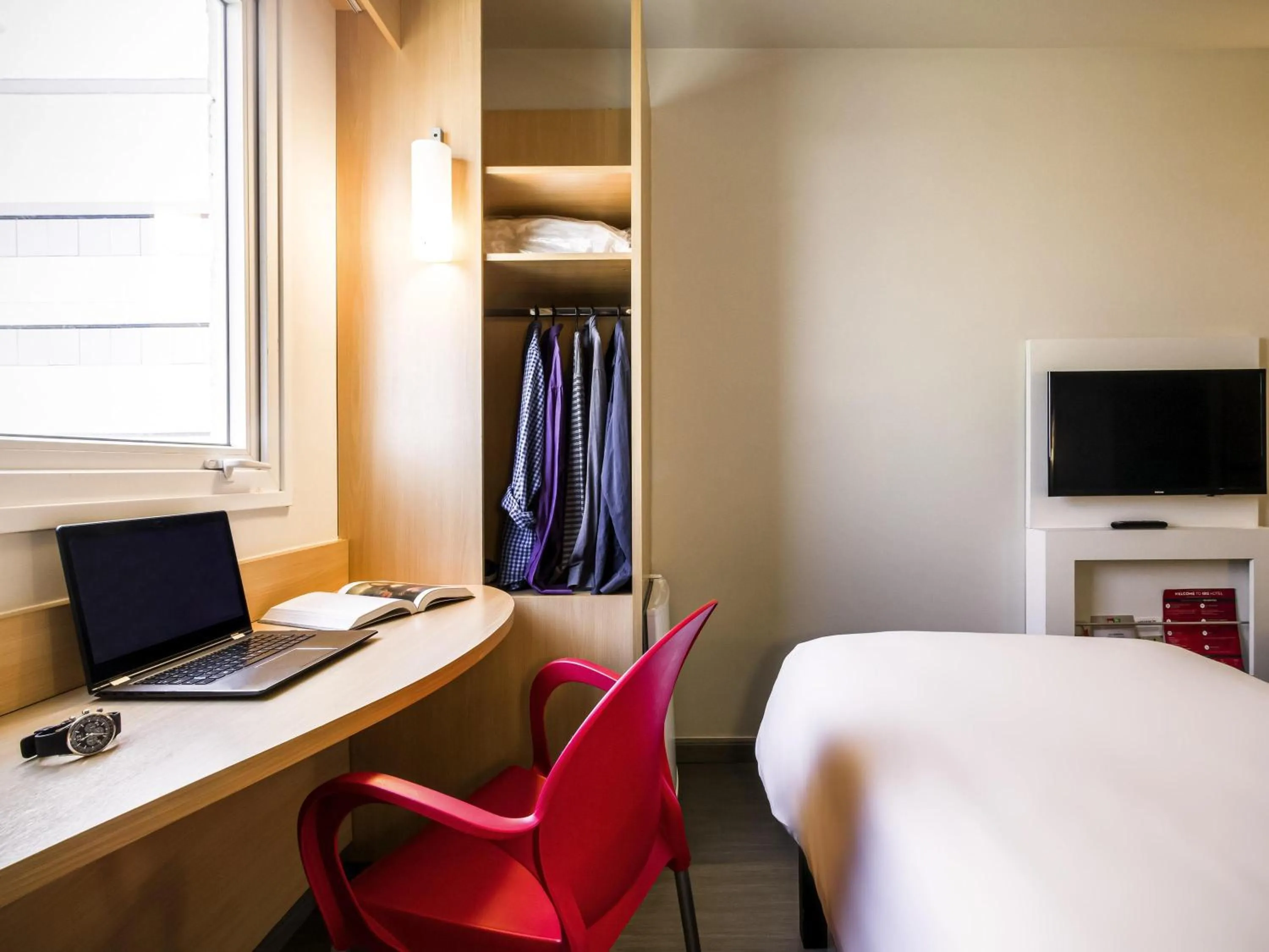 Bedroom, Bed in ibis Marilia