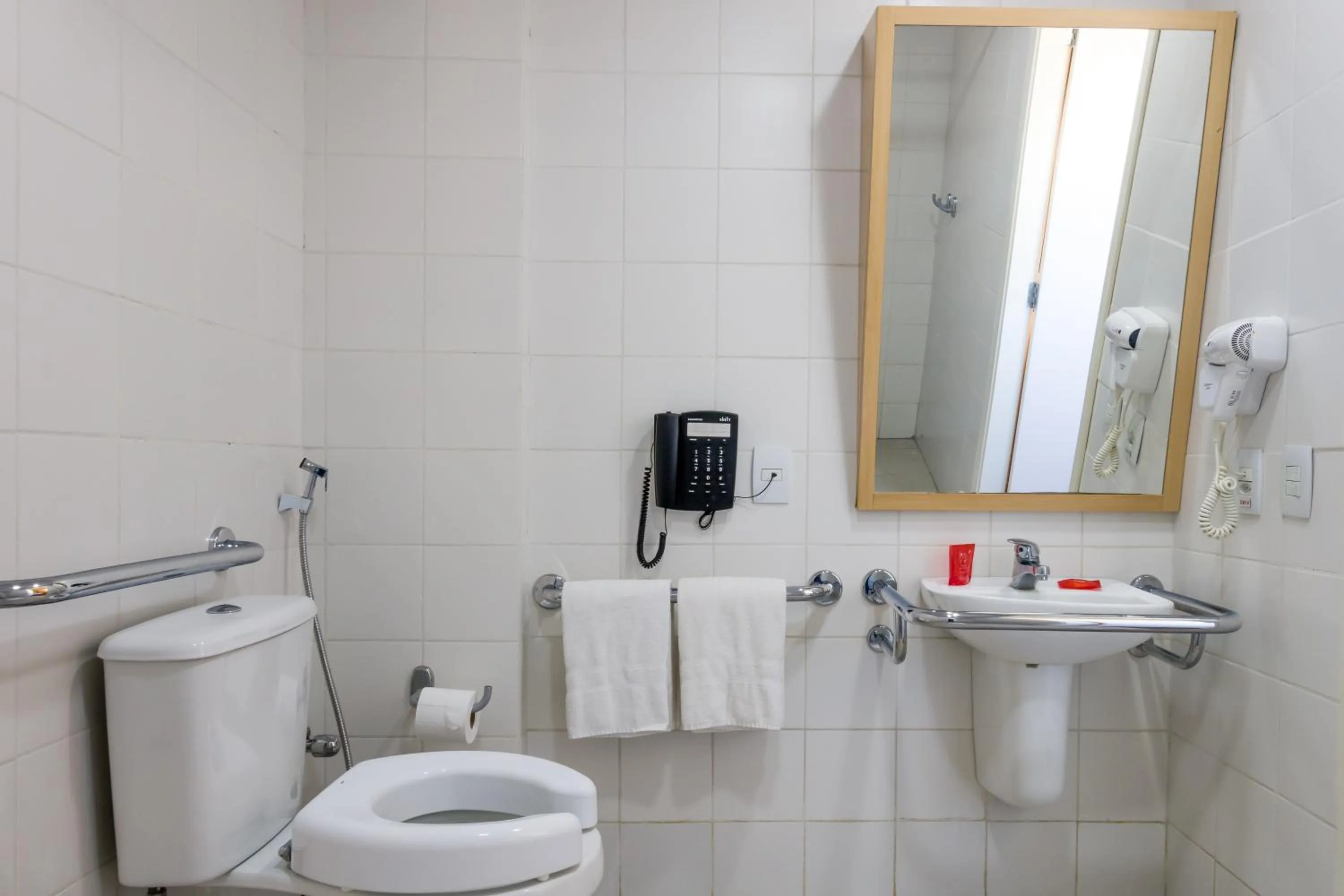 Bathroom in ibis Barretos