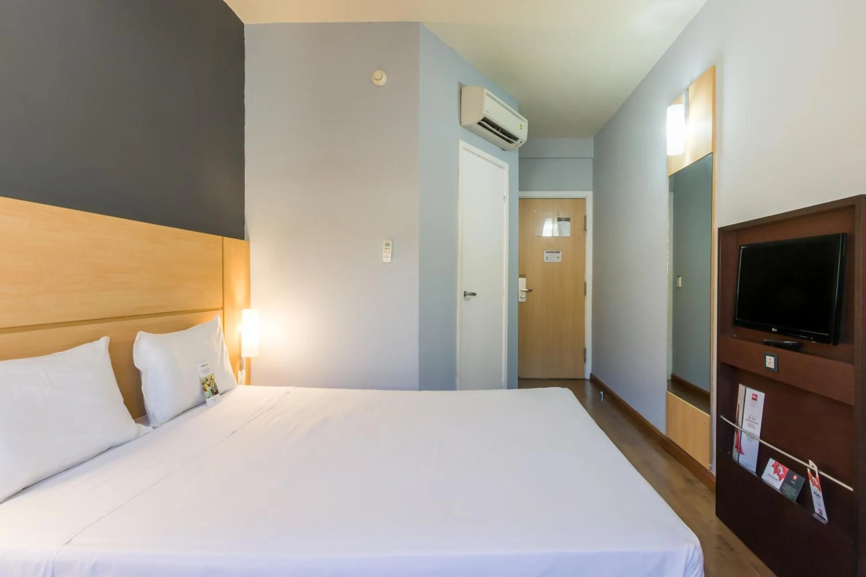 Bed in ibis Barretos