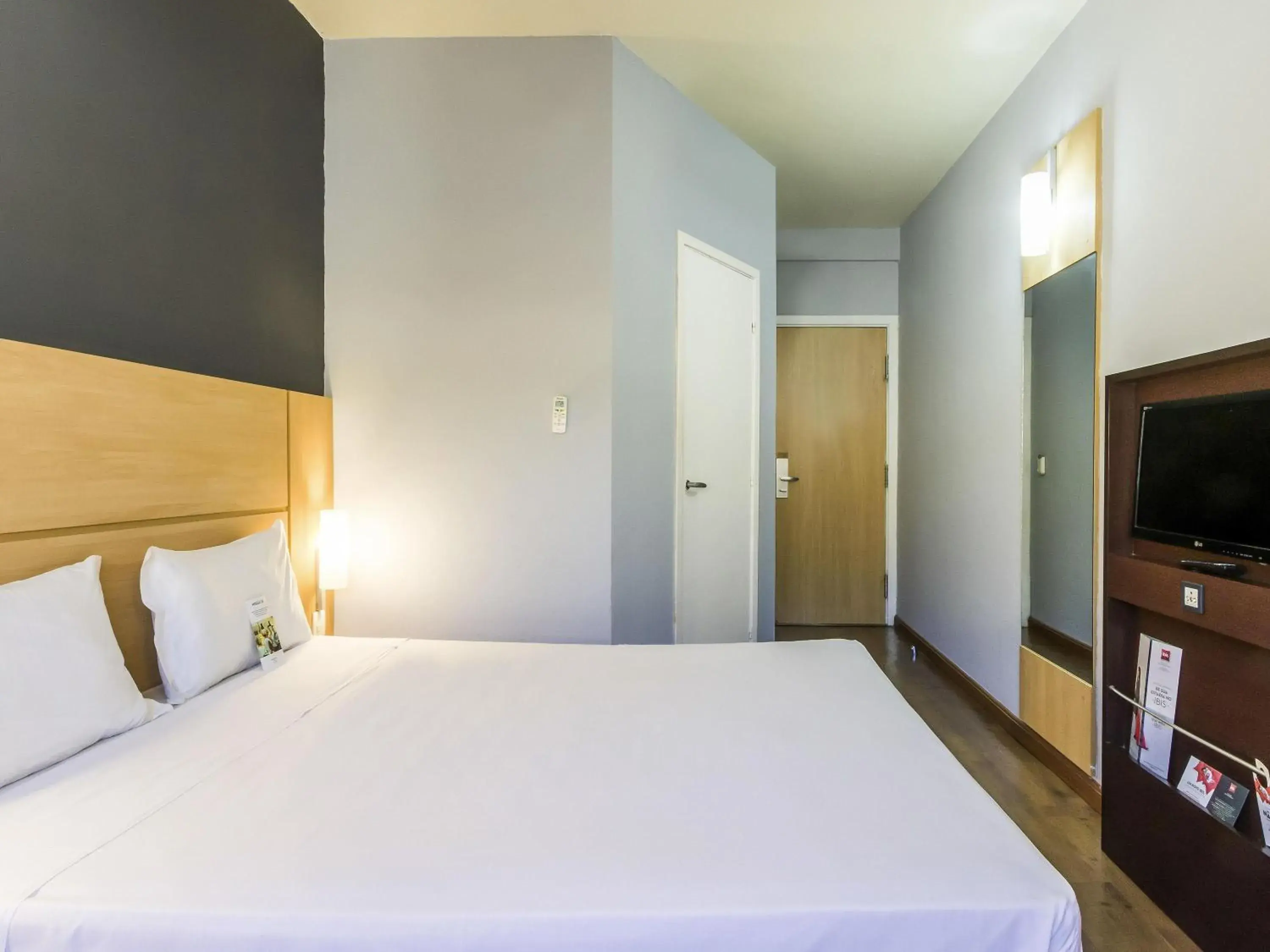 Bedroom, Bed in ibis Barretos Bedroom, Bed in ibis Barretos