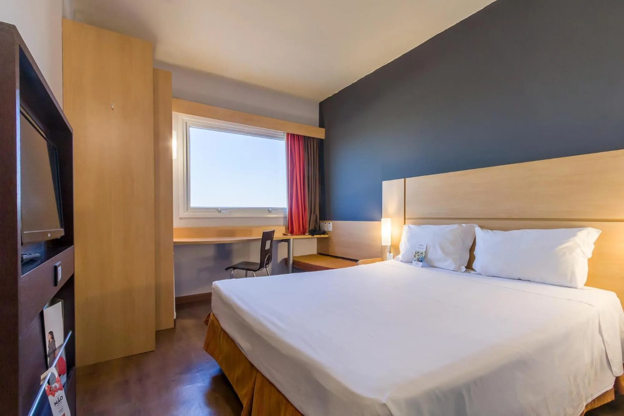 Bedroom, Bed in ibis Barretos