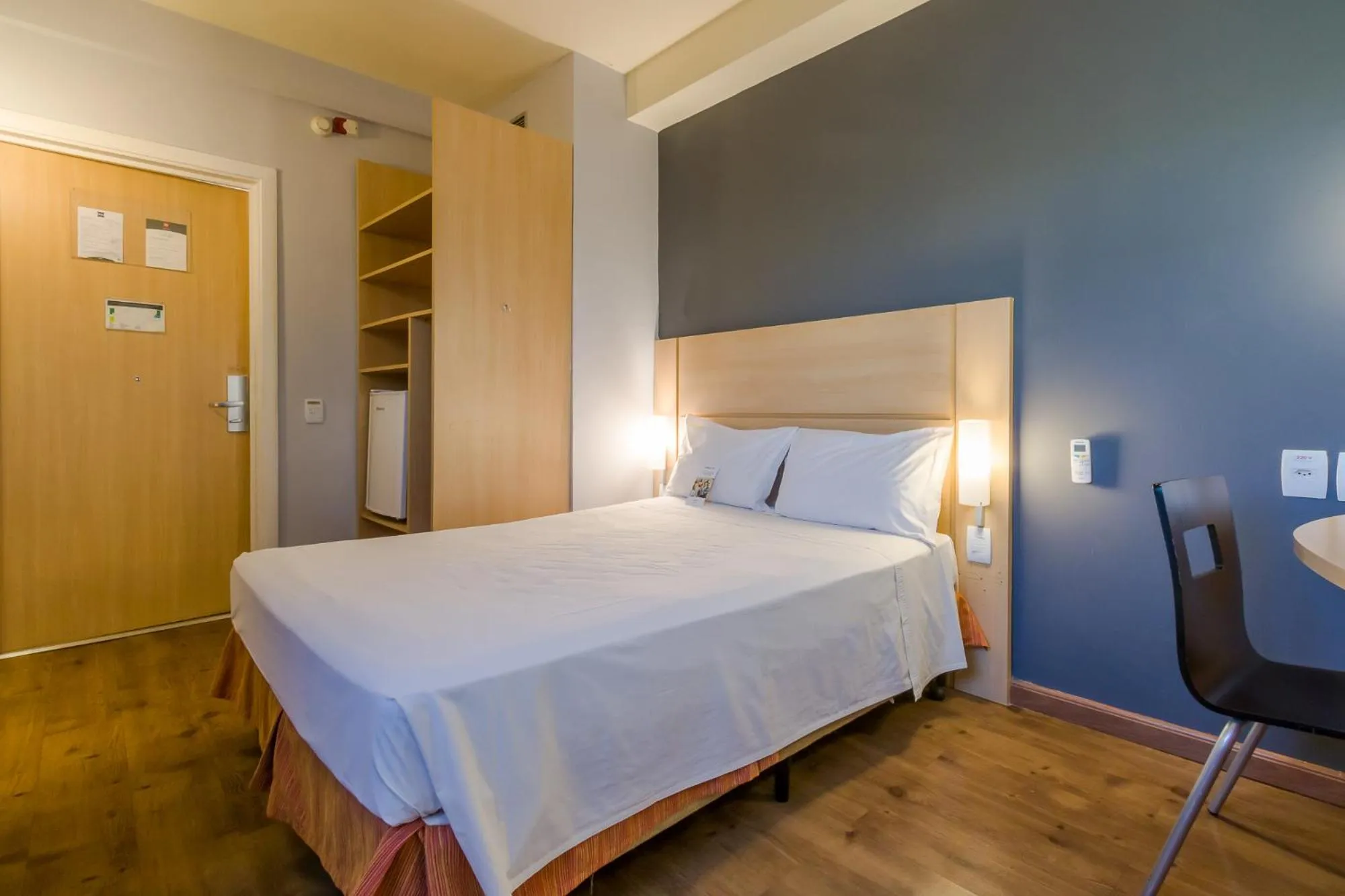 Bed in ibis Barretos