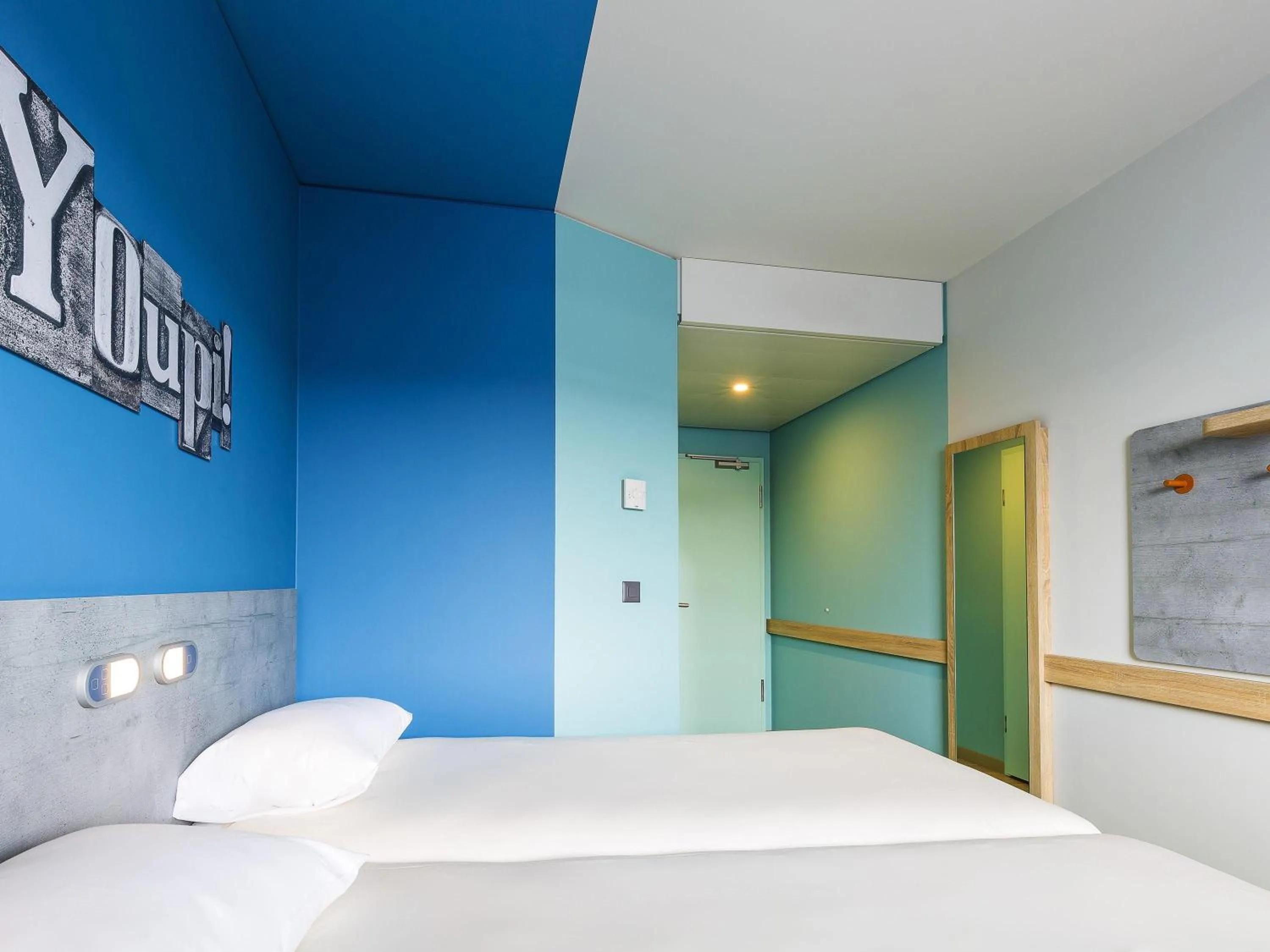 Bedroom, Bed in ibis budget Geneve Palexpo Aeroport