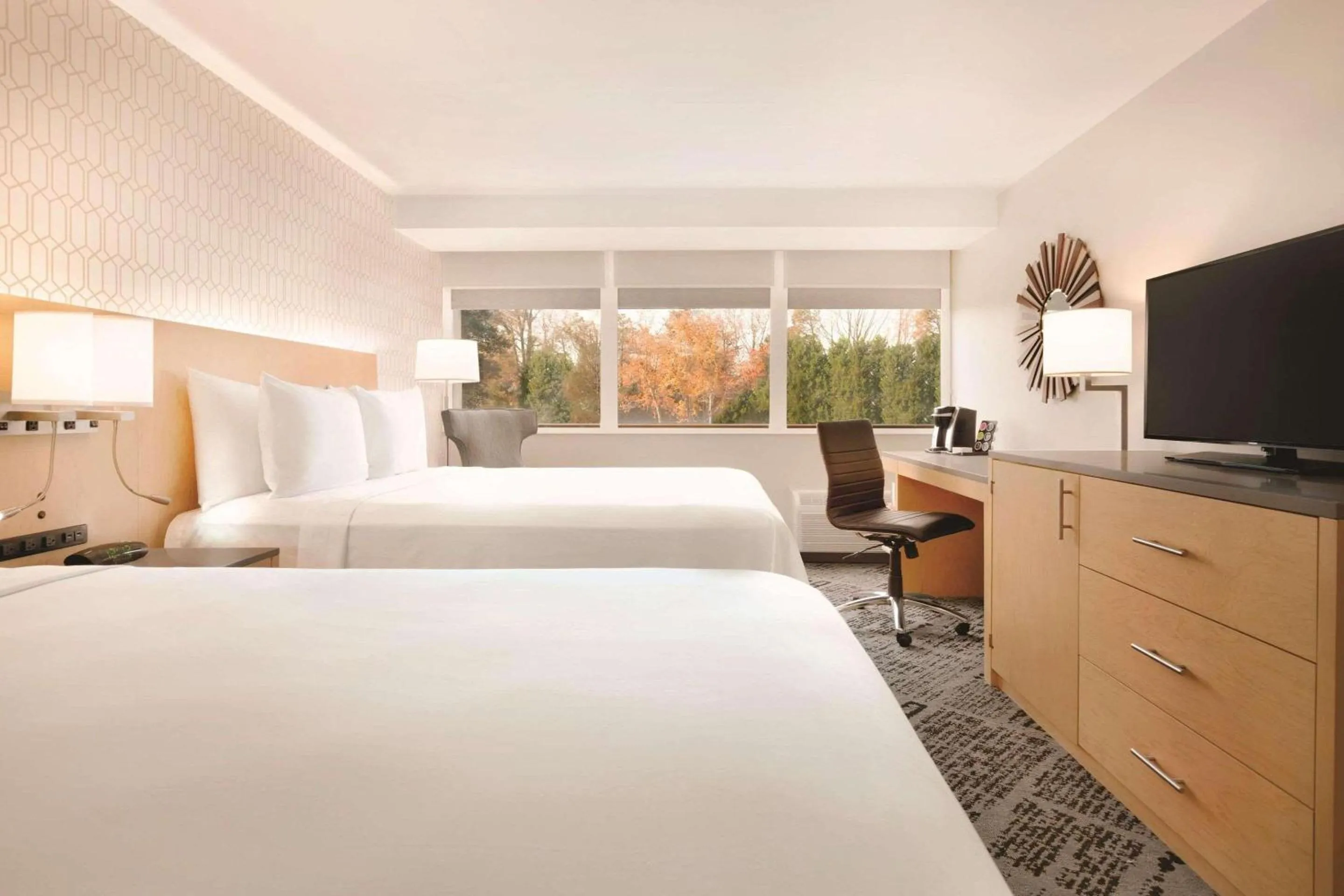 Bedroom, Bed in Radisson Hotel Charlotte Airport