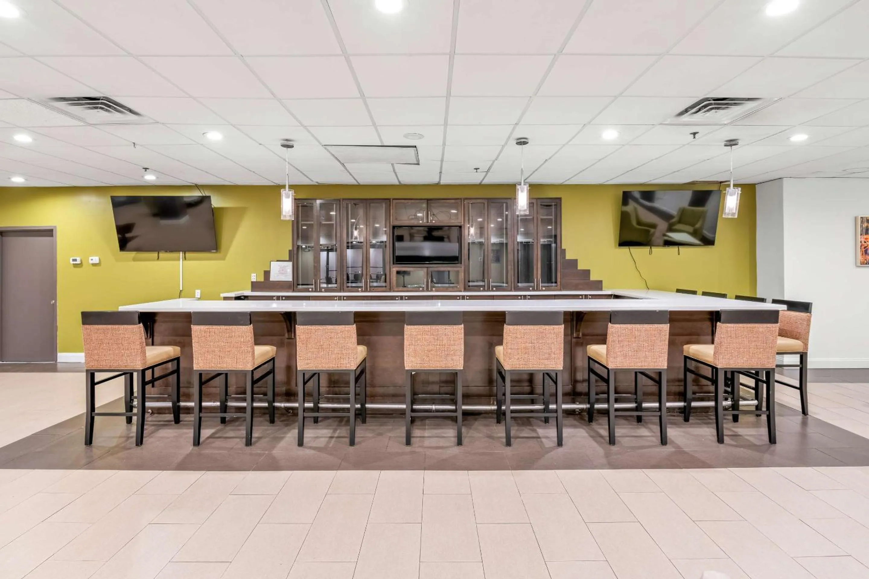 Breakfast in Radisson Hotel Charlotte Airport