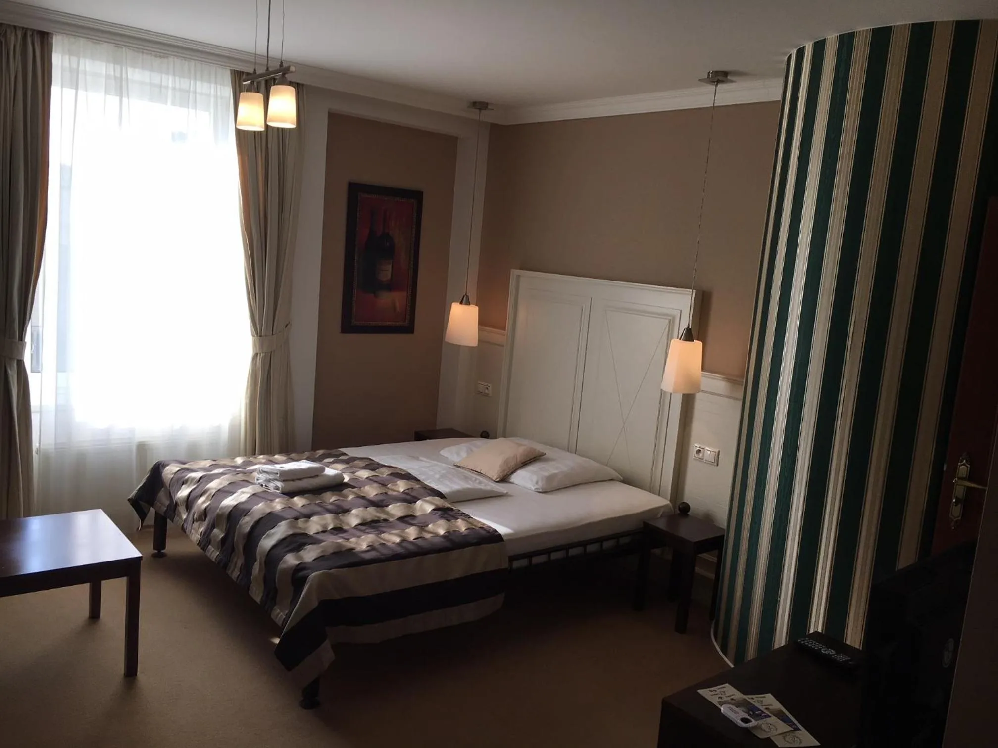 Photo of the whole room, Bed in Pension Eden