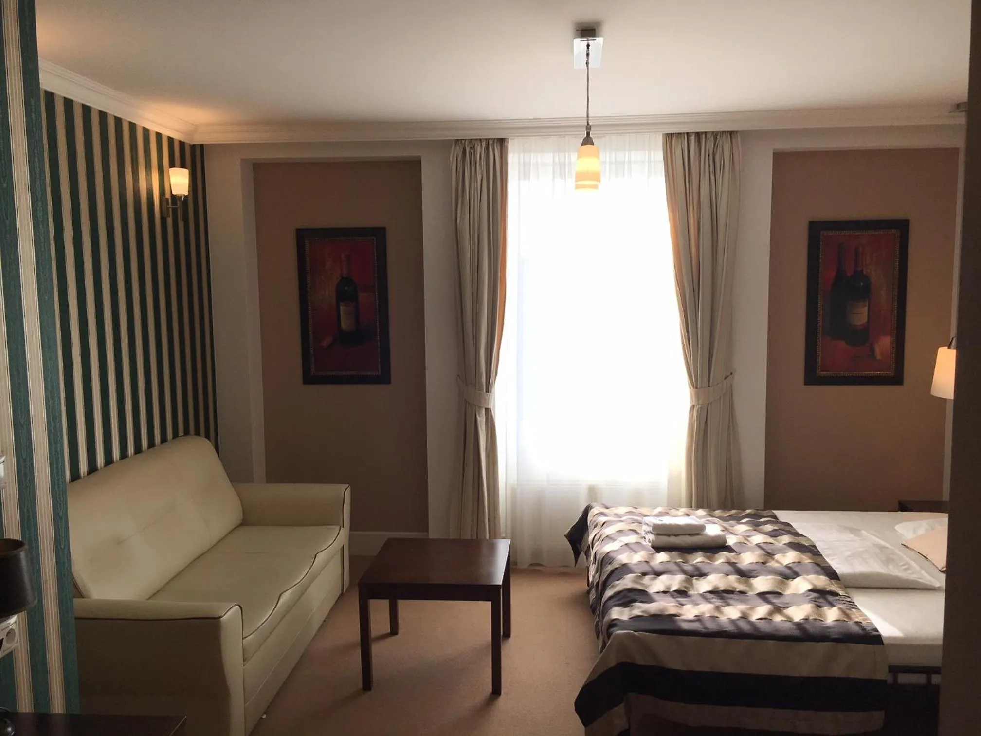 Photo of the whole room, Bed in Pension Eden