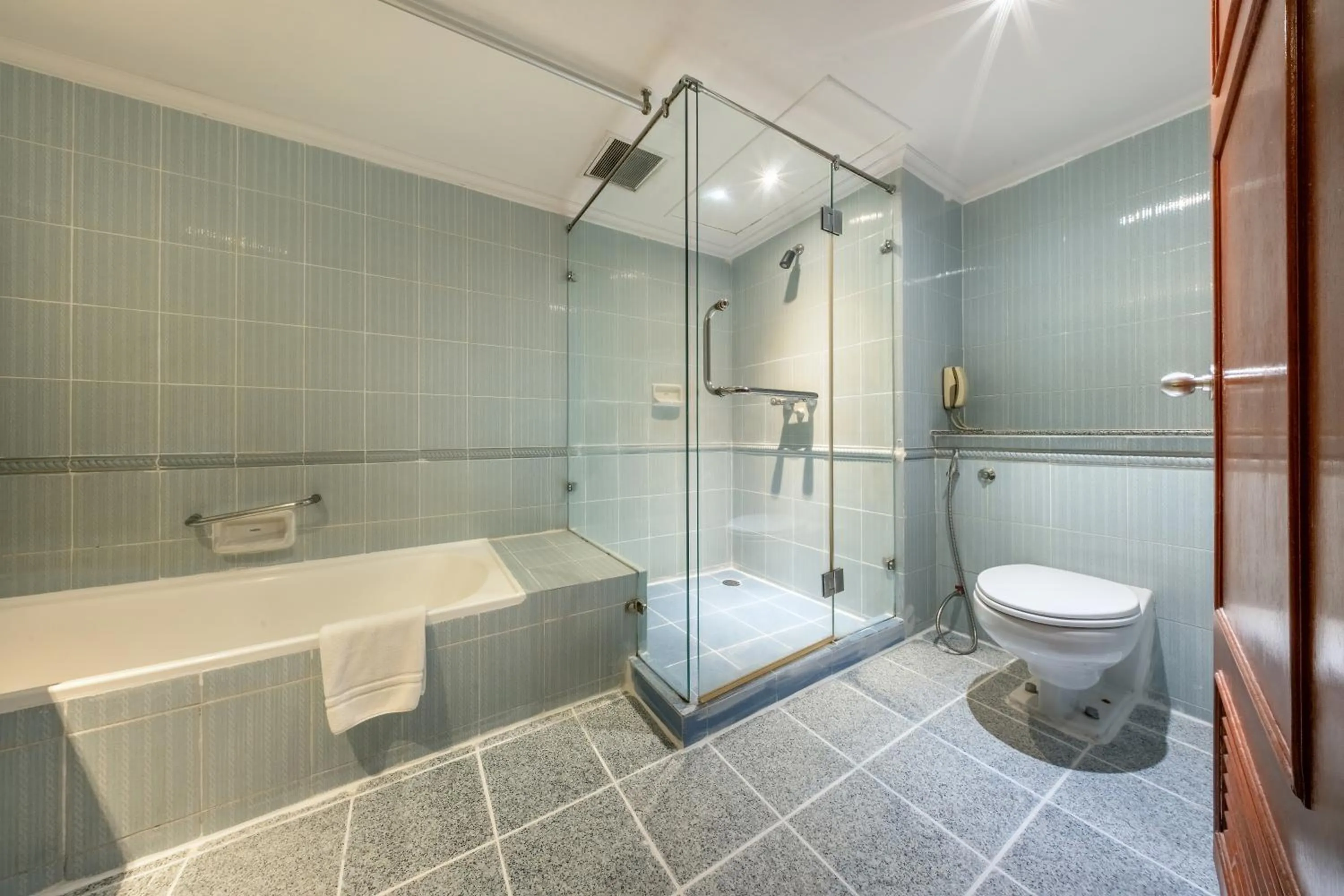 Bathroom in Royal Benja Hotel - Big Room Family-Friendly