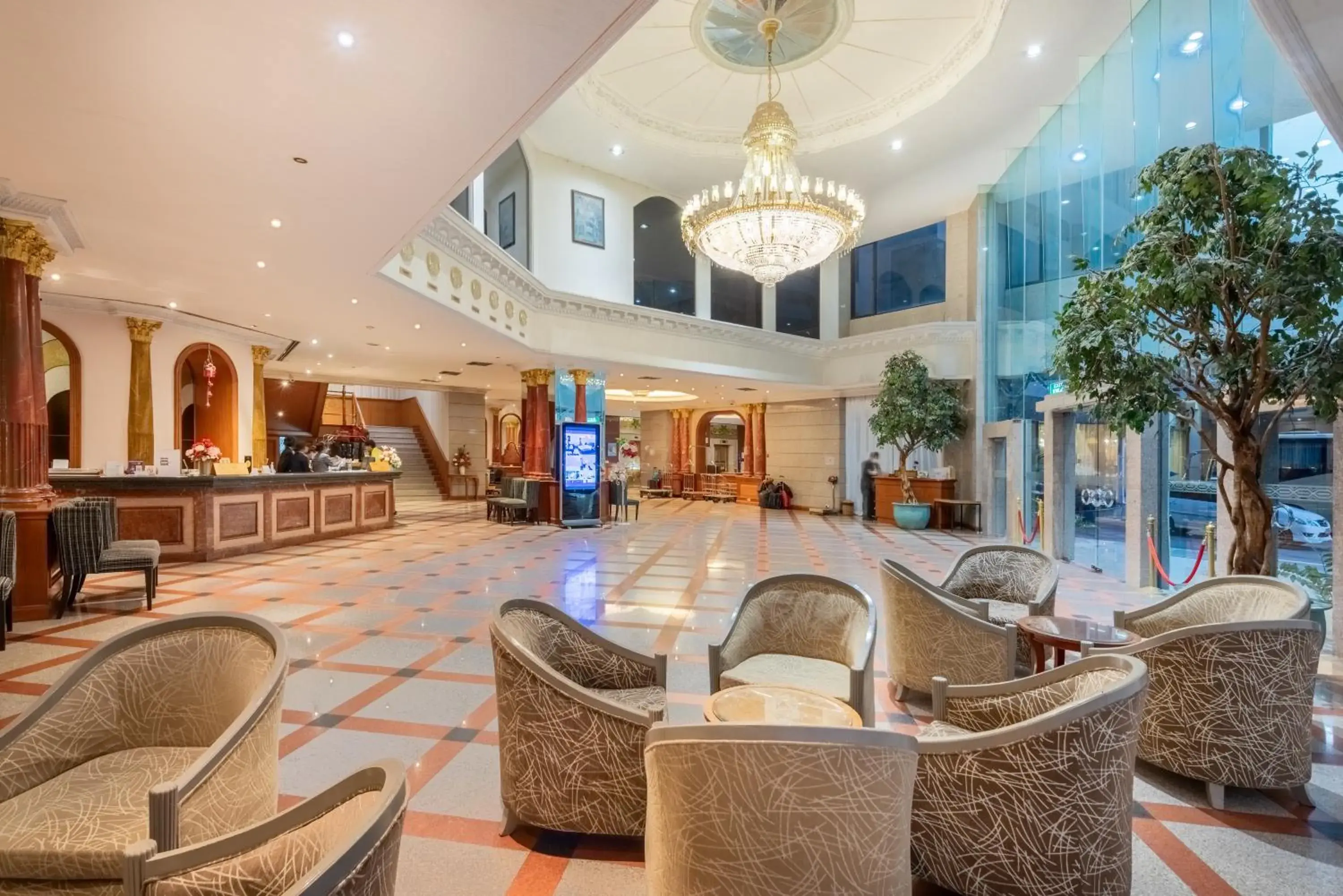 Lobby or reception in Royal Benja Hotel - Big Room Family-Friendly Lobby or reception in Royal Benja Hotel - Big Room Family-Friendly