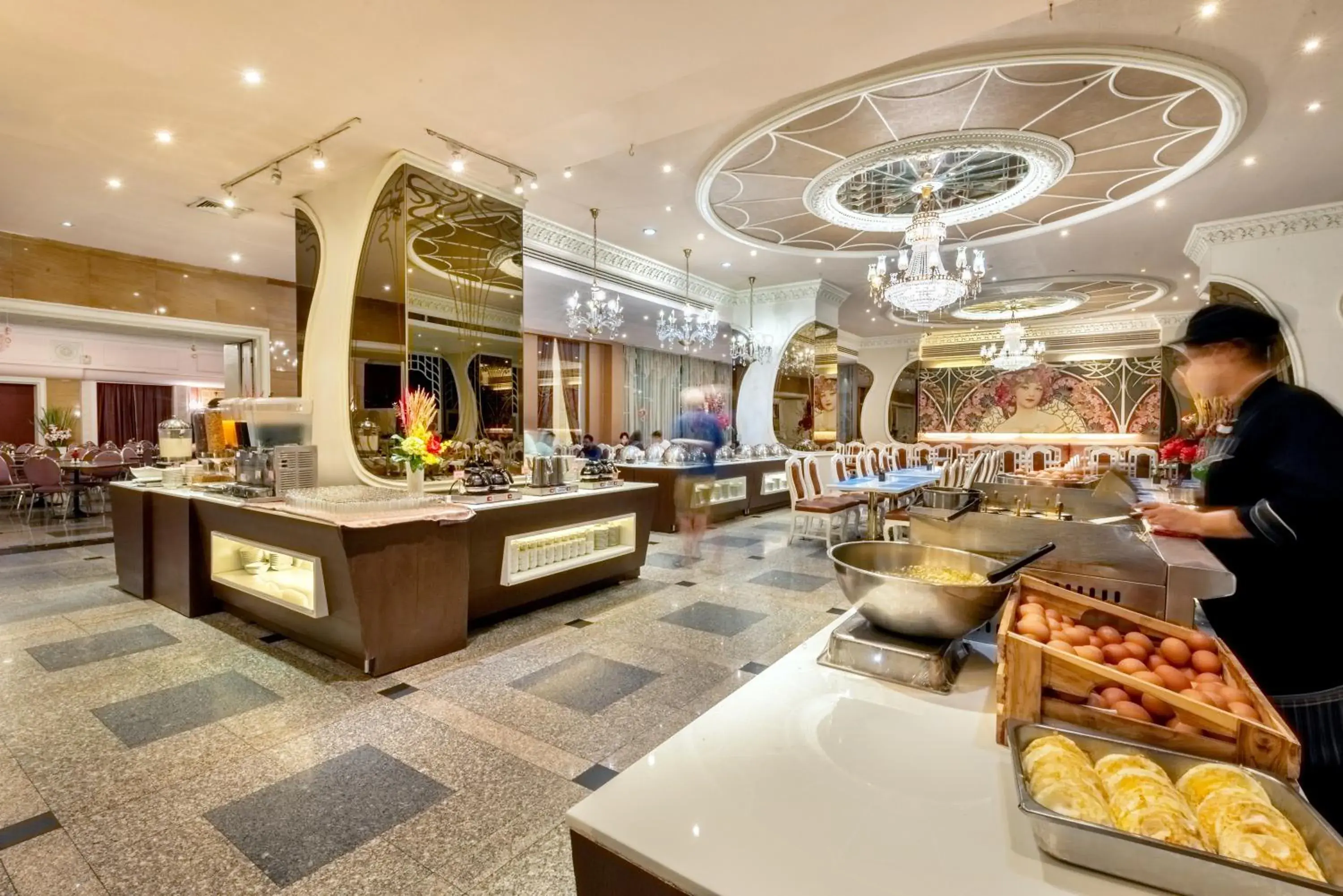 Breakfast in Royal Benja Hotel - Big Room Family-Friendly Breakfast in Royal Benja Hotel - Big Room Family-Friendly