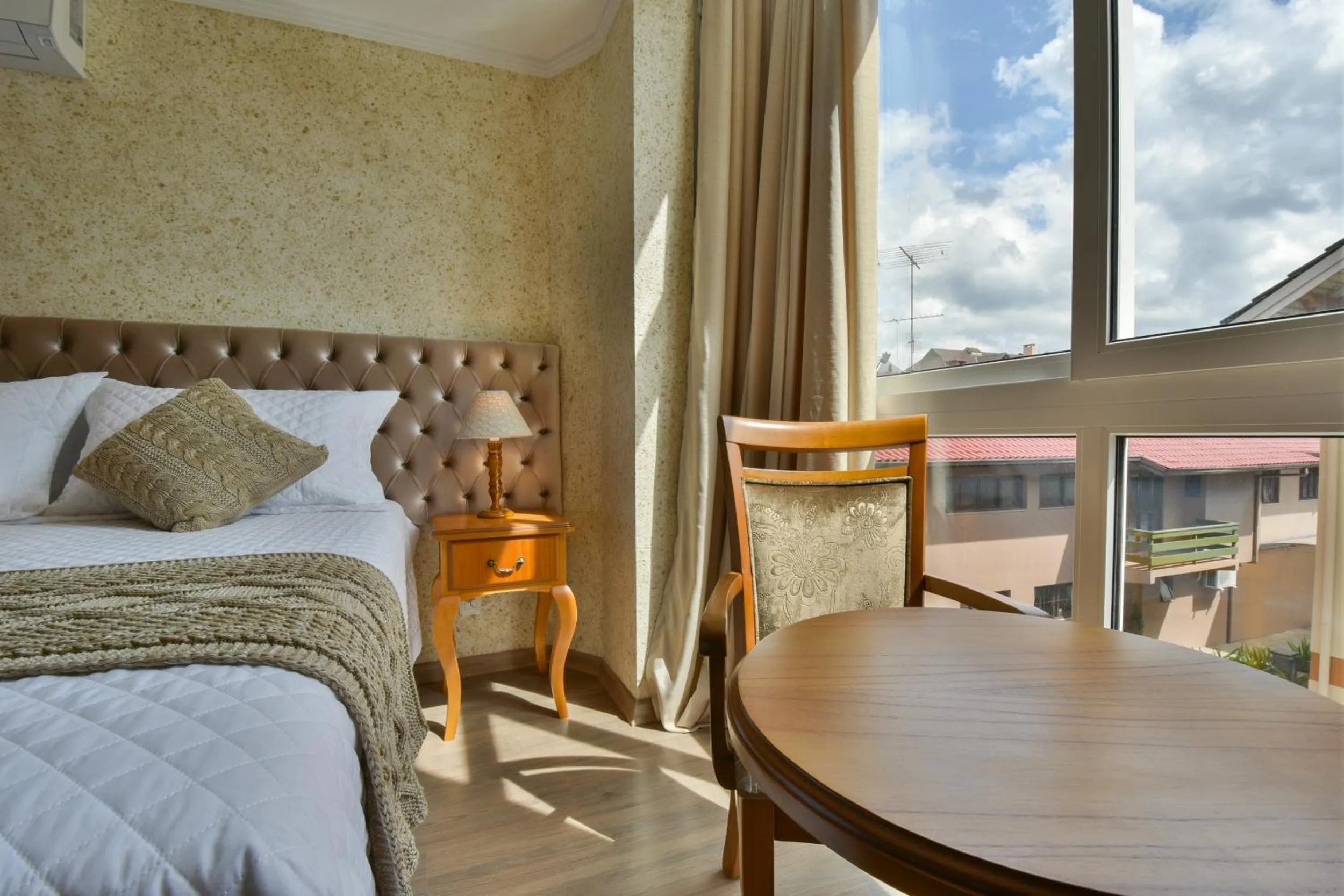 Property building, Bed in Micheline Hotel Tricot - ao lado da Rua Coberta