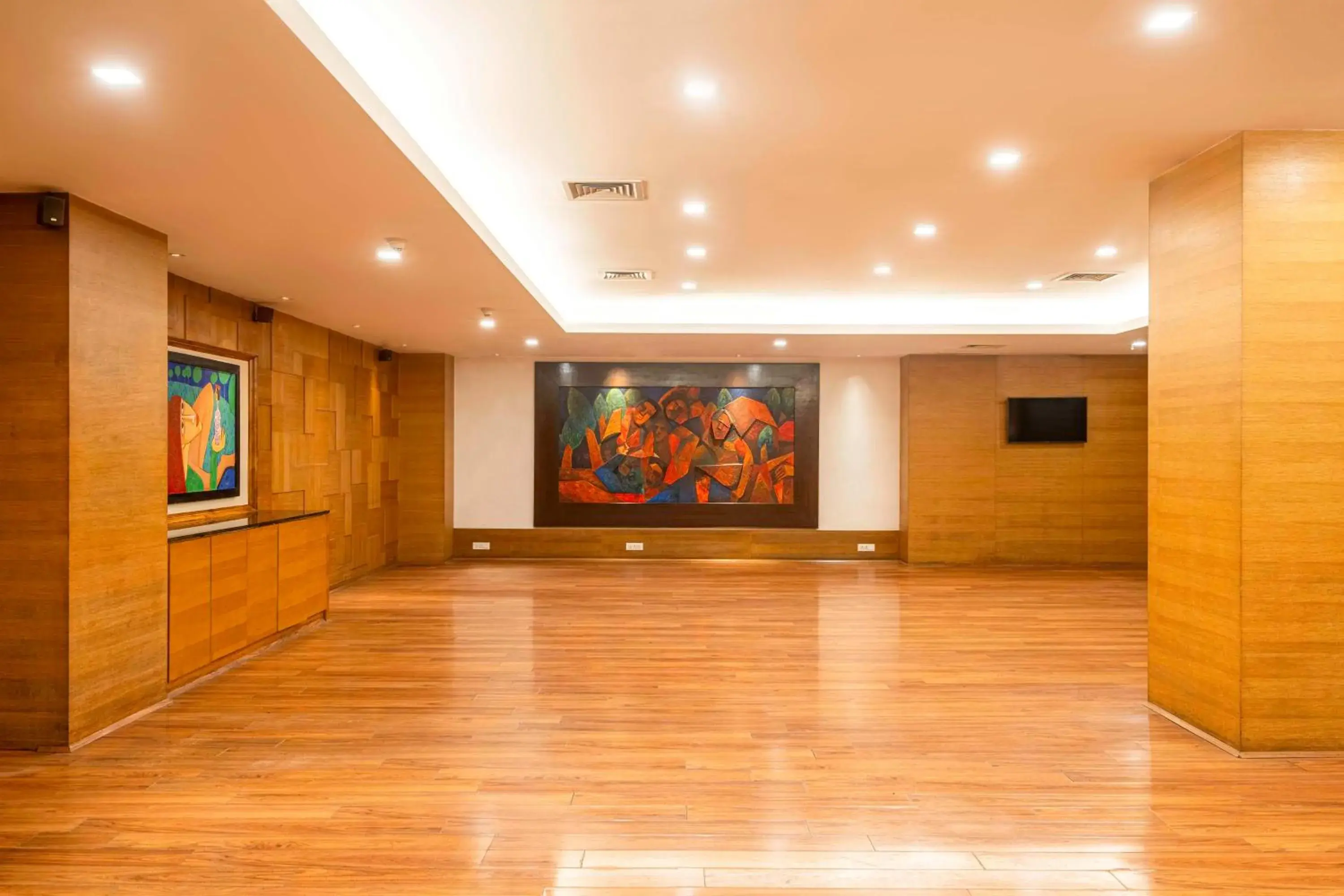 Lounge or bar in Svelte Delhi, a member of Radisson Individuals Lounge or bar in Svelte Delhi, a member of Radisson Individuals