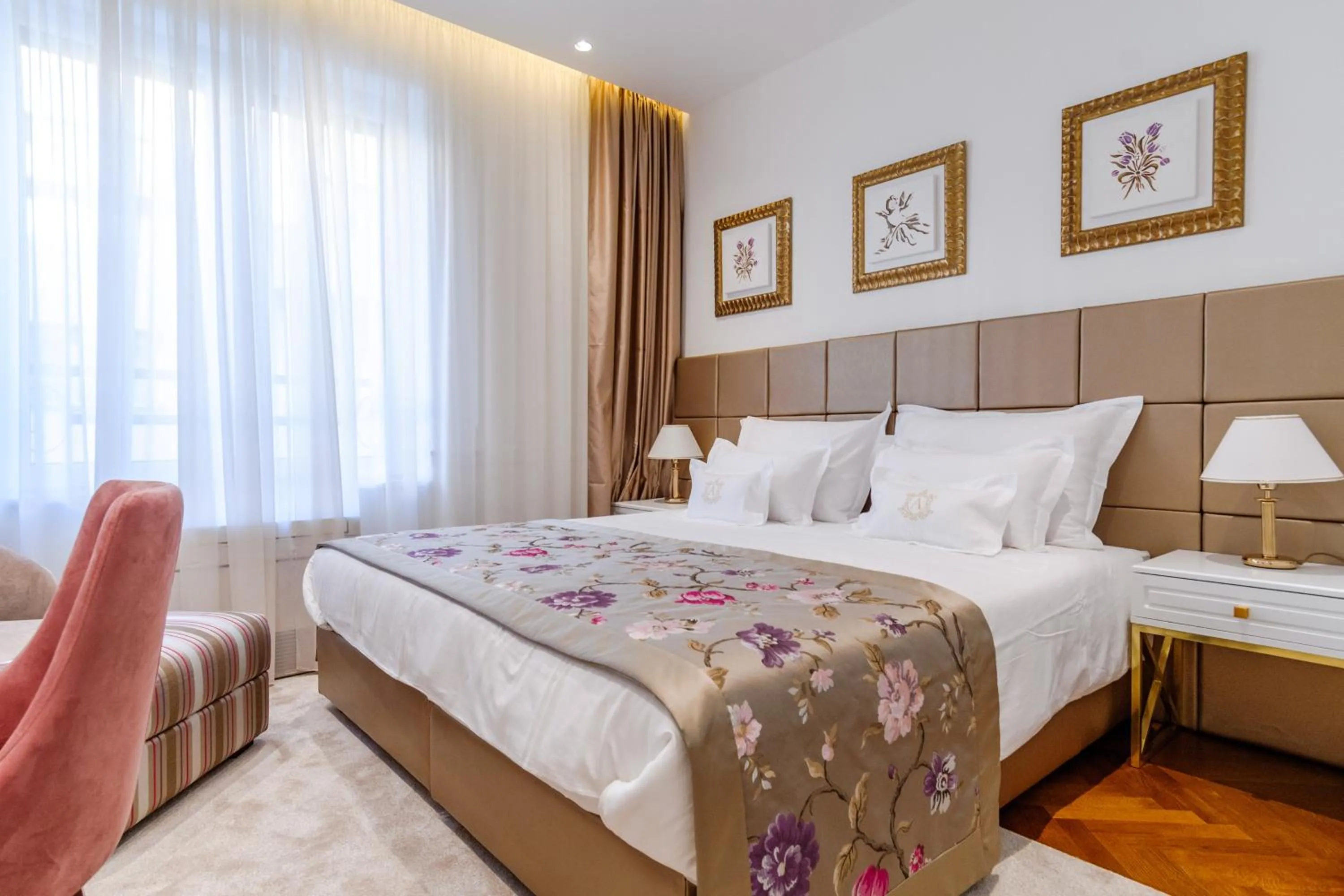Ann Luxury Rooms