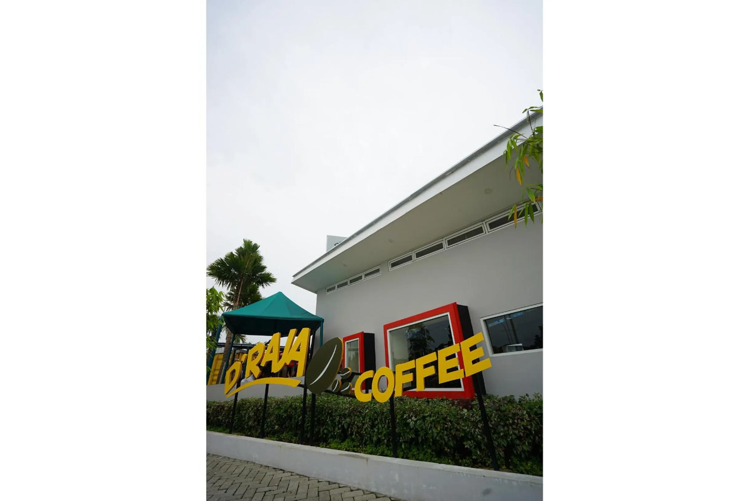 Restaurant/places to eat in My Studio Hotels Kualanamu Airport Medan