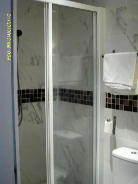 Shower in Hotel Les Arcades