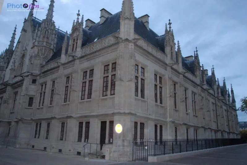 Property building in Hotel Les Arcades
