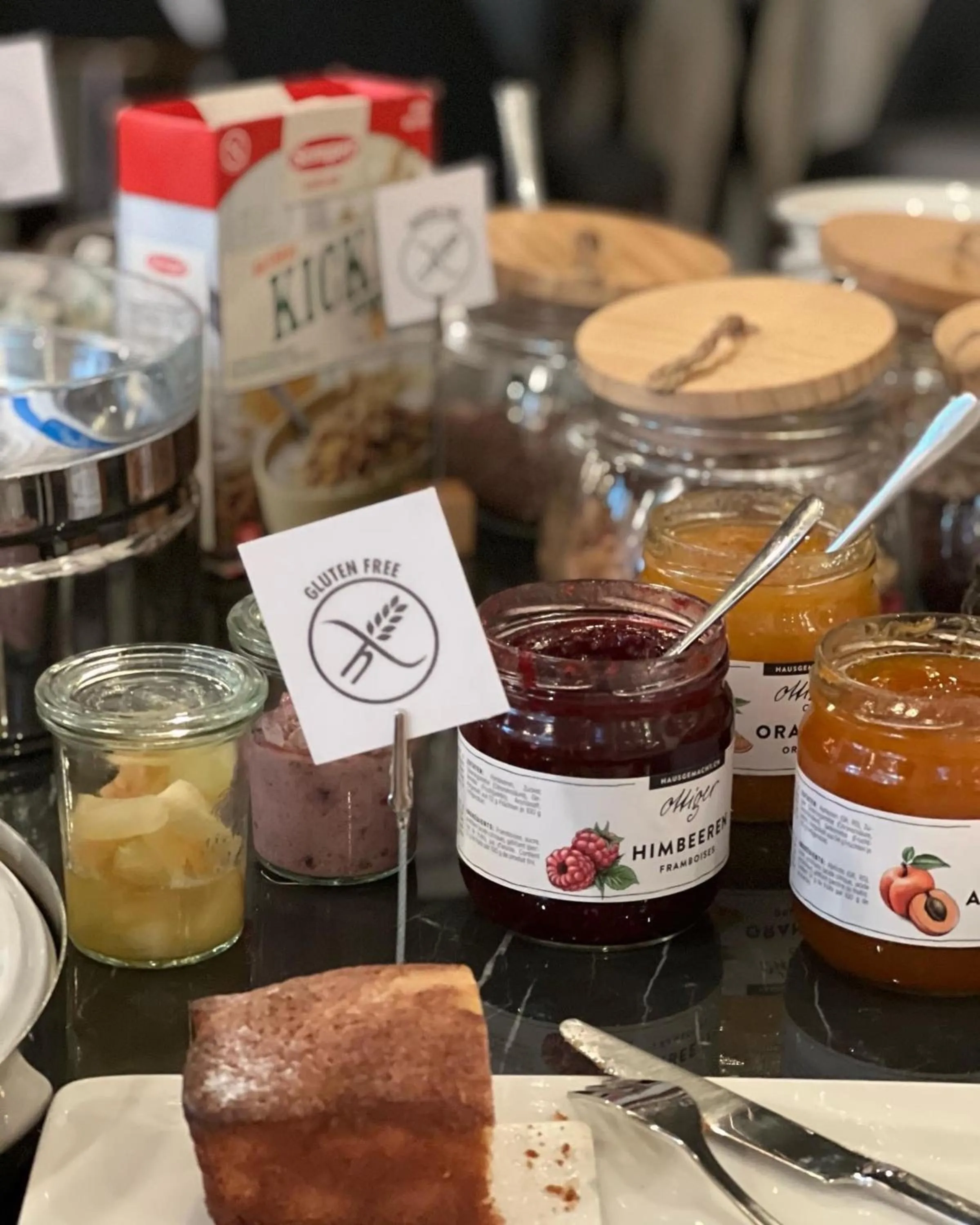 Buffet breakfast in PLATZHIRSCH ZÜRICH - Downtown Boutique Hotel & Sushi Lounge