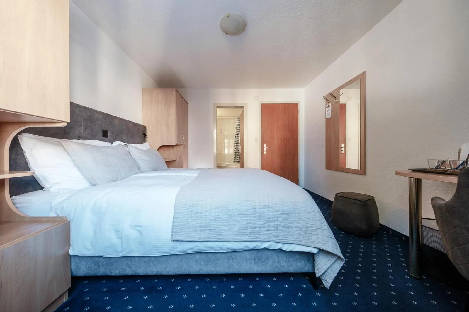 Bedroom, Bed in Hotel Bünda Davos