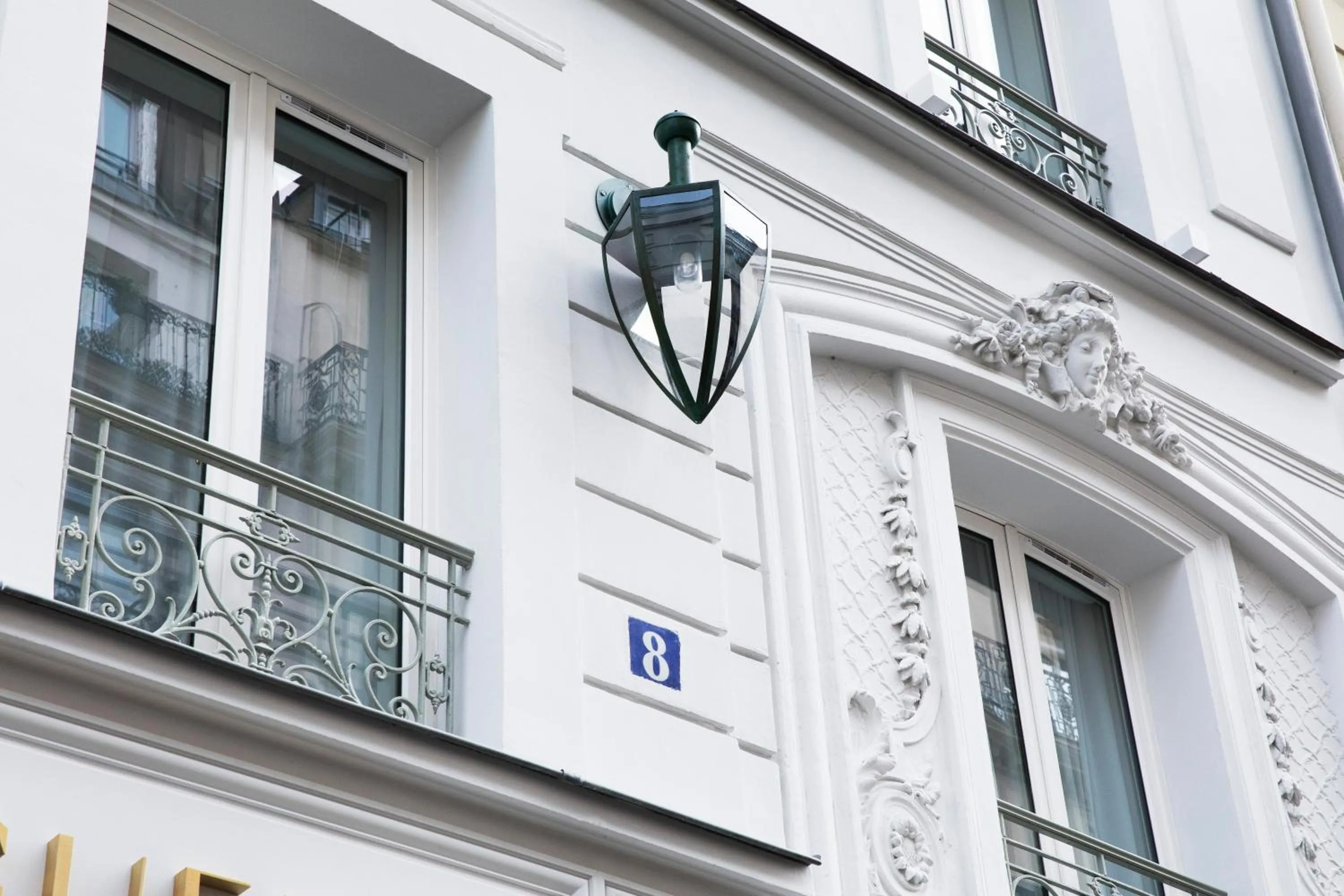 Facade/entrance in Maison Bréguet