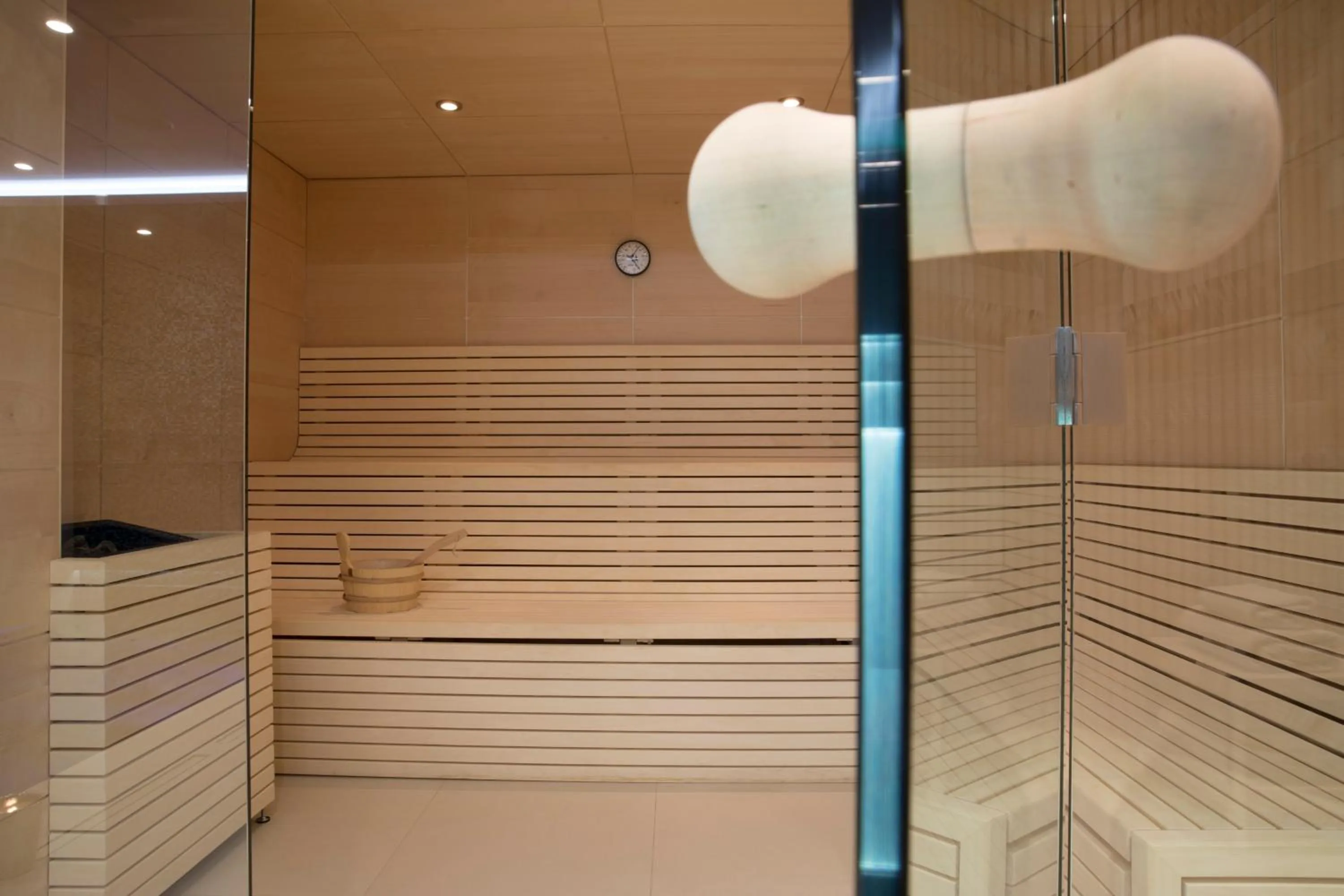 Steam room in Maison Bréguet