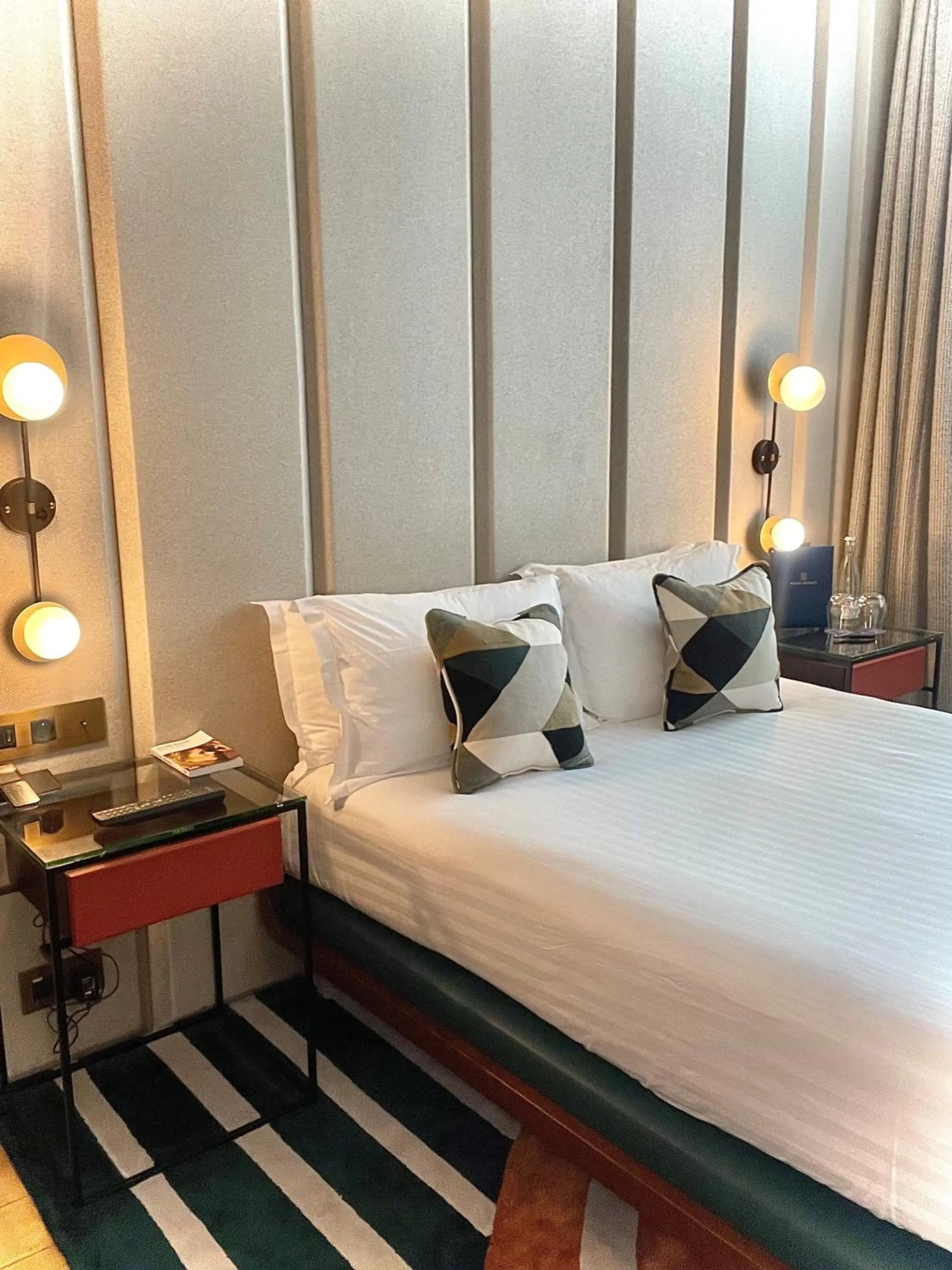 Bedroom, Bed in Maison Bréguet