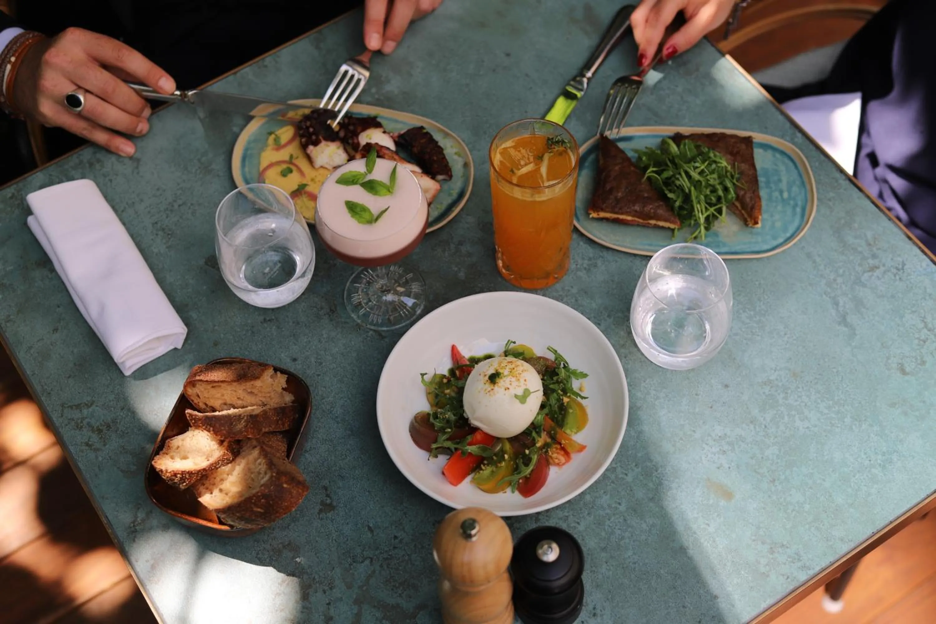 Food and drinks in Maison Bréguet
