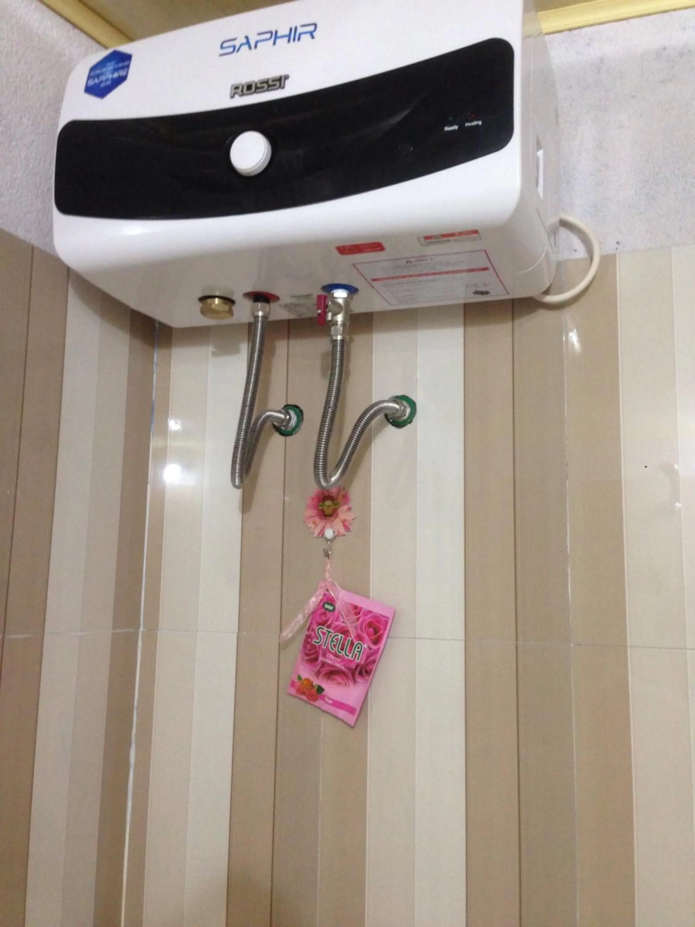 Shower in Green Hill Hostel & Tour