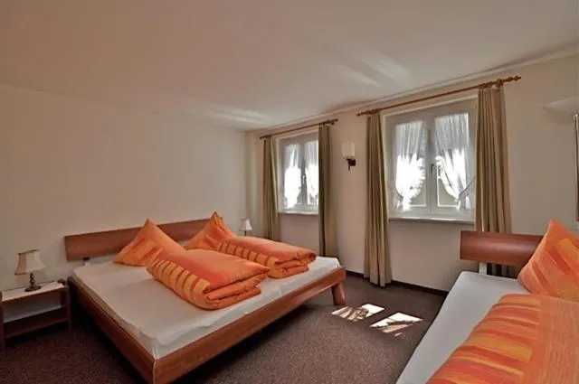 Photo of the whole room, Bed in Gasthaus Skiklub