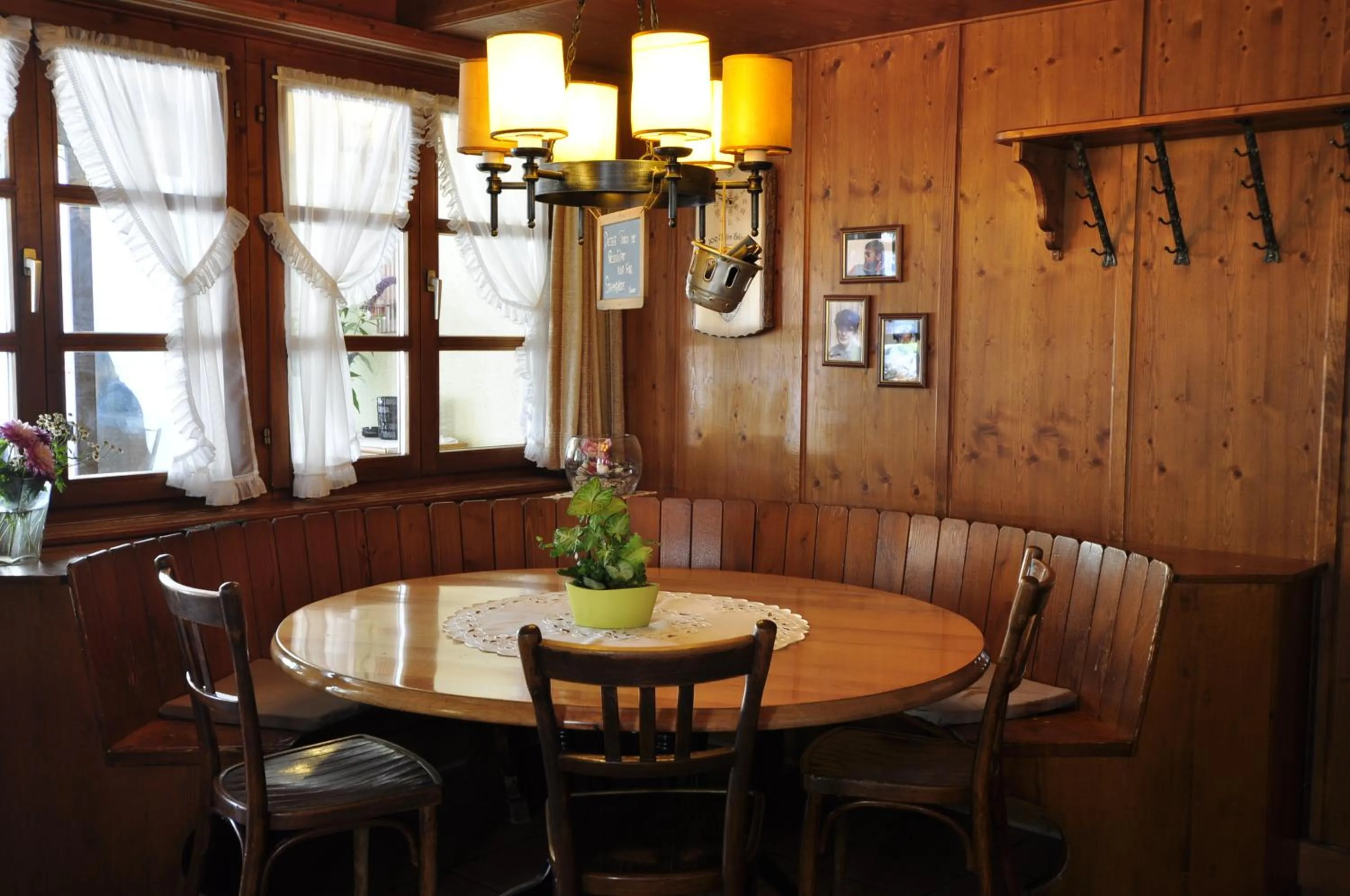 Restaurant/places to eat in Gasthaus Skiklub