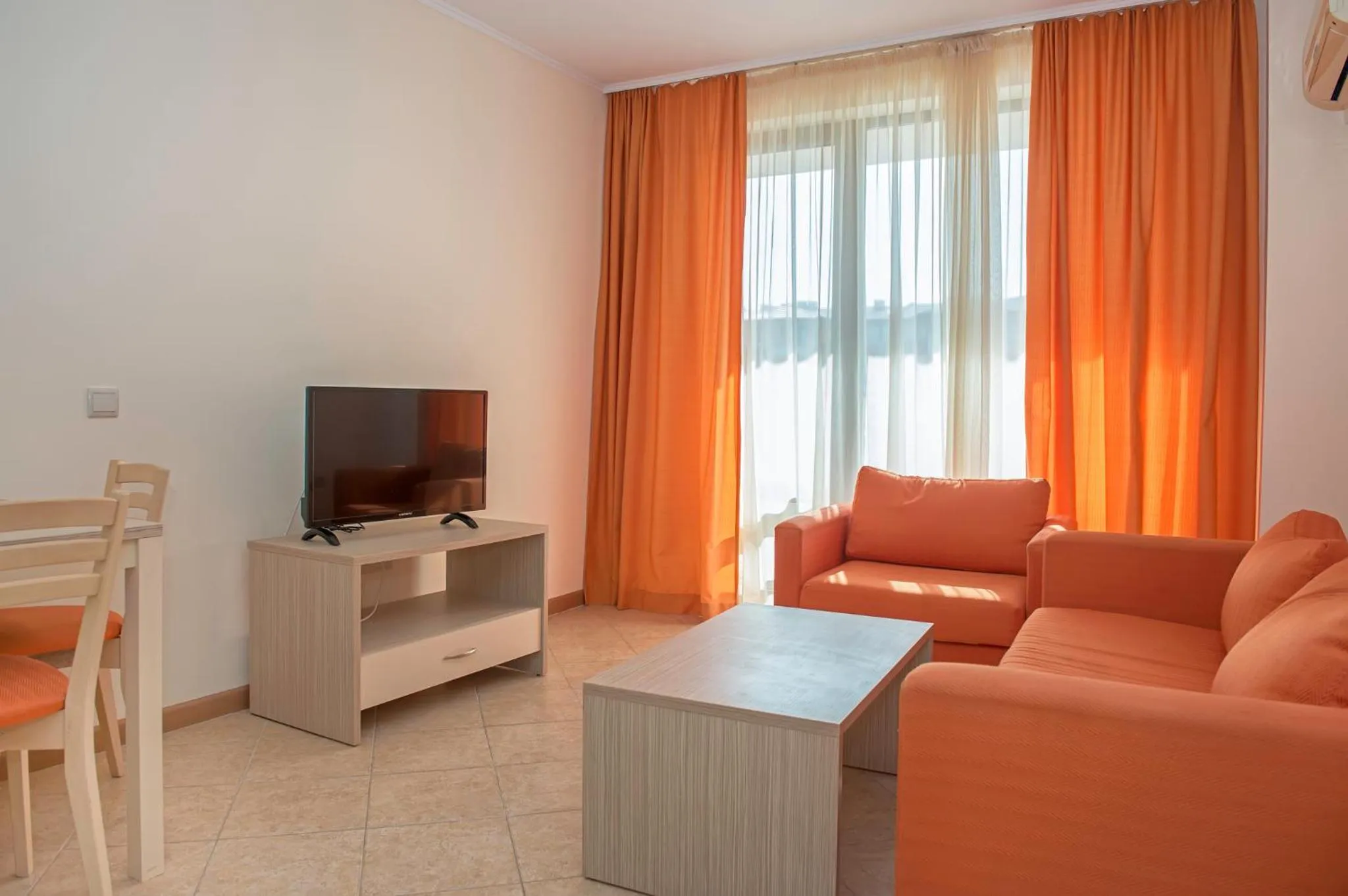 TV and multimedia in Royal Sun Apartments