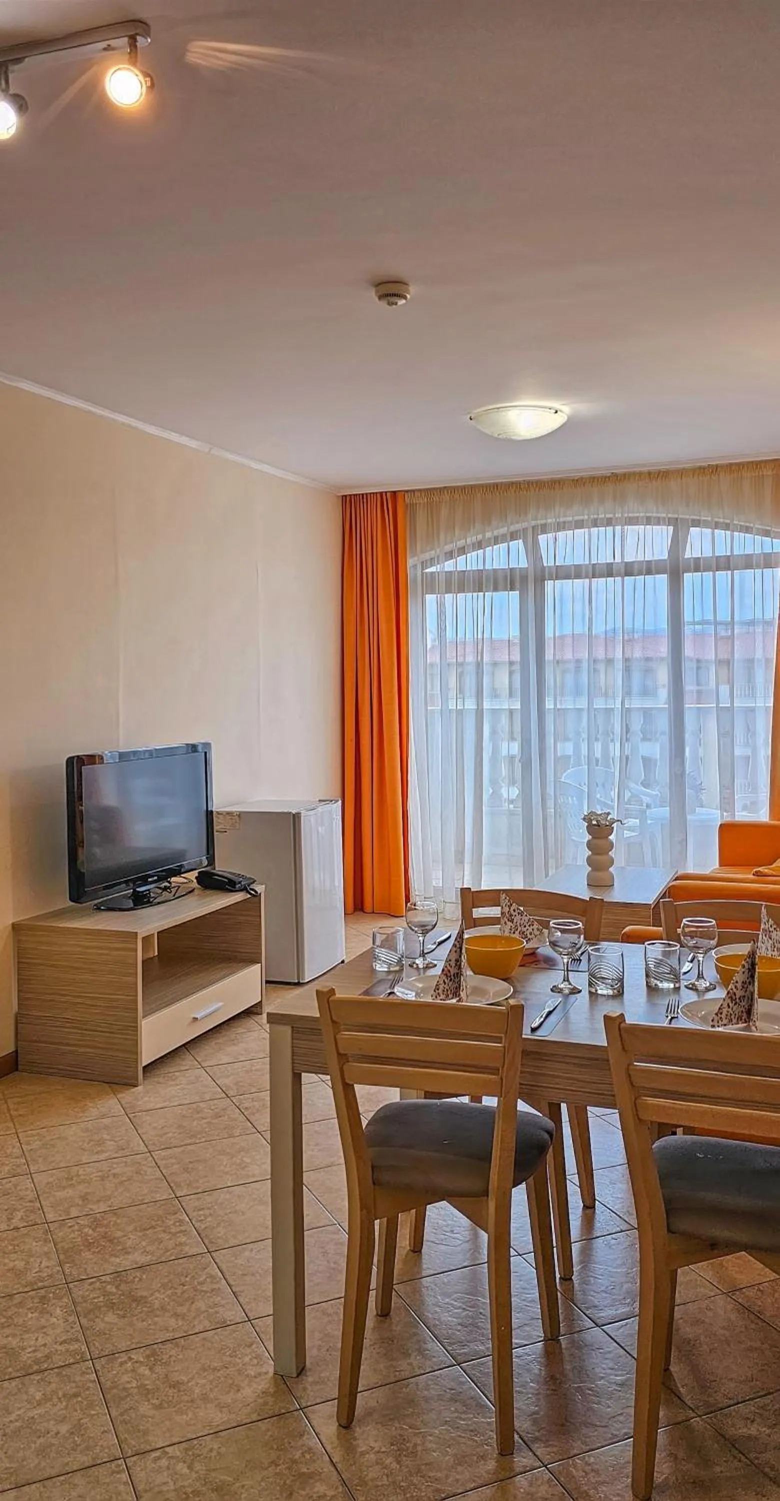 TV and multimedia in Royal Sun Apartments