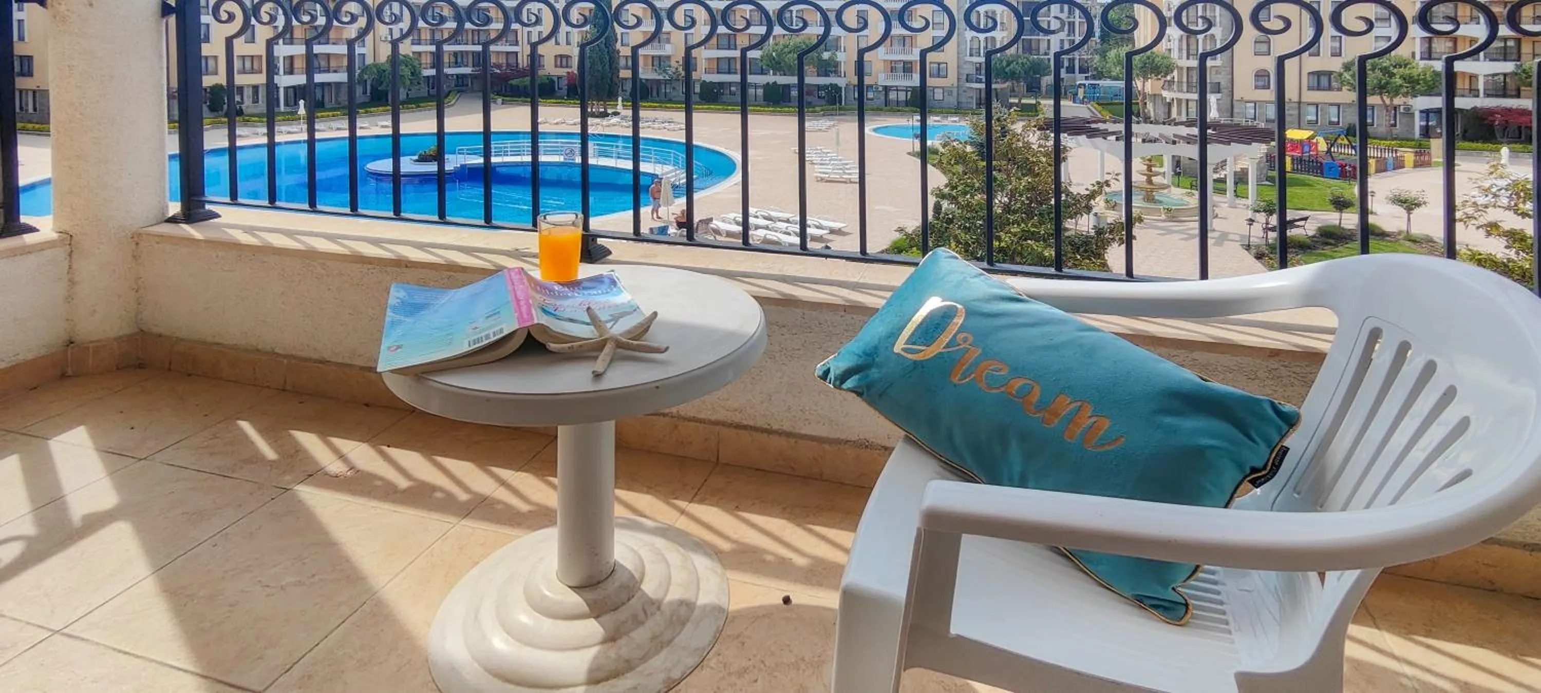 Balcony/Terrace in Royal Sun Apartments