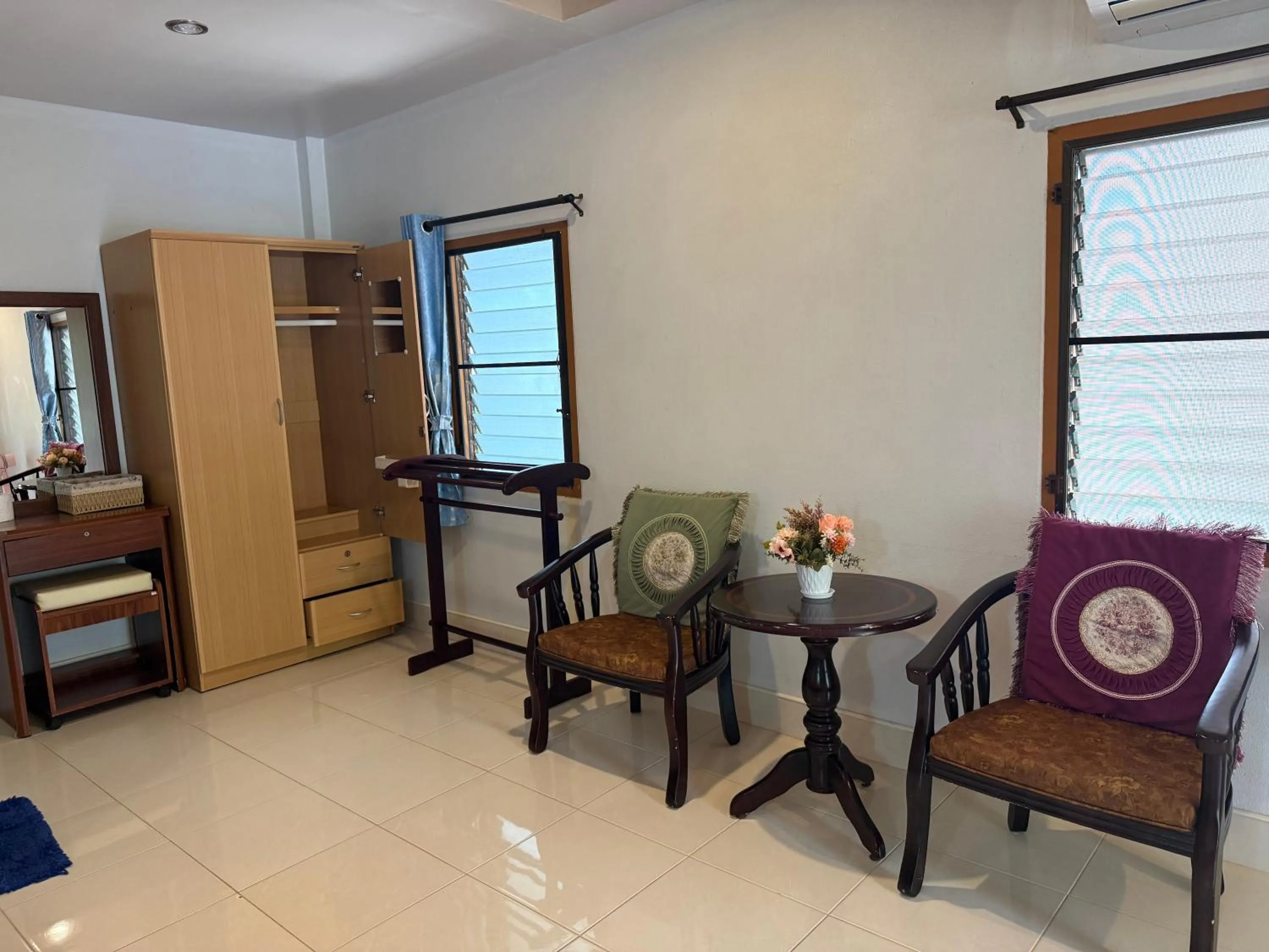 Seating area in Season Bungalow