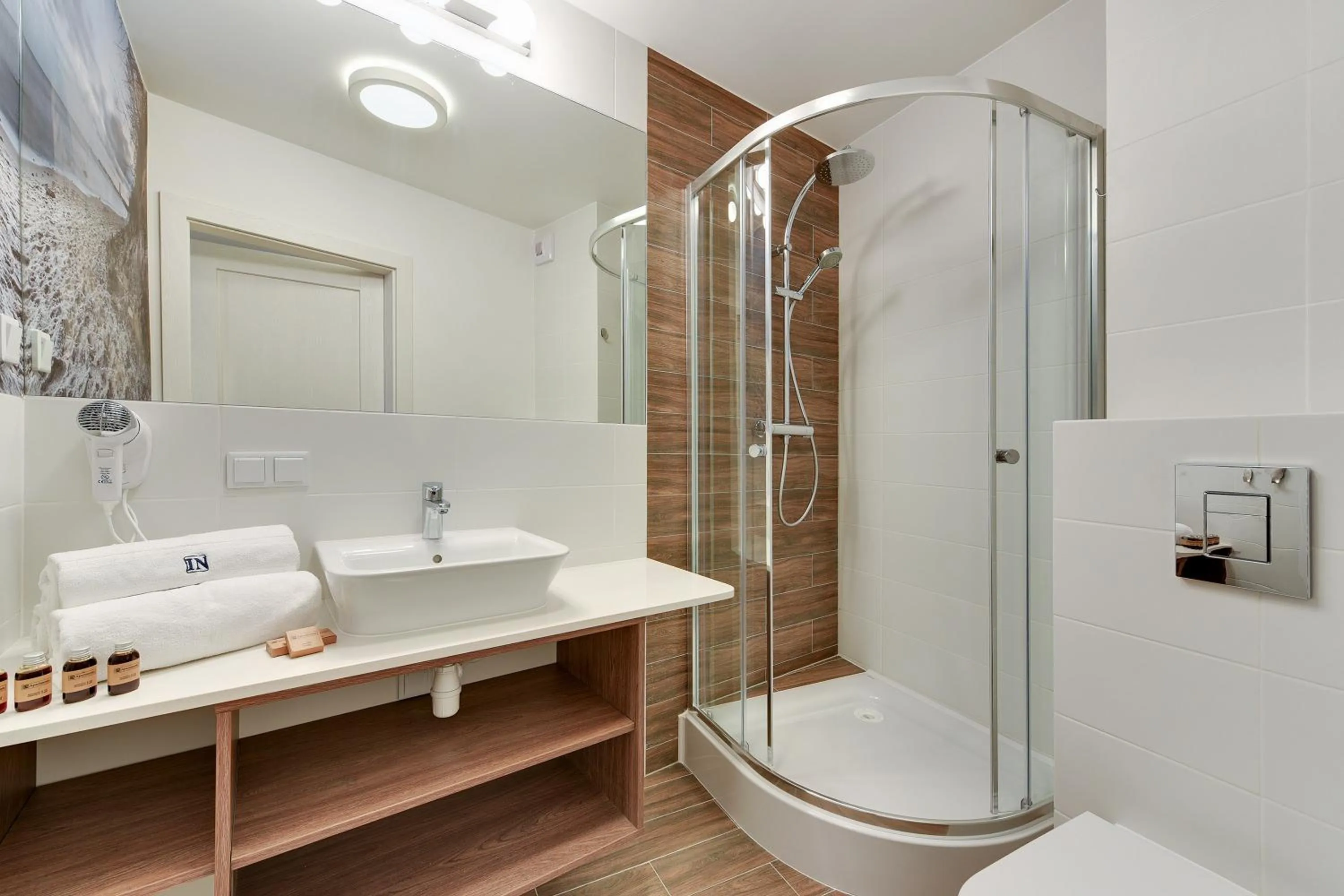 Shower in Chrobry Apartamenty Gdańsk Grodzka 10