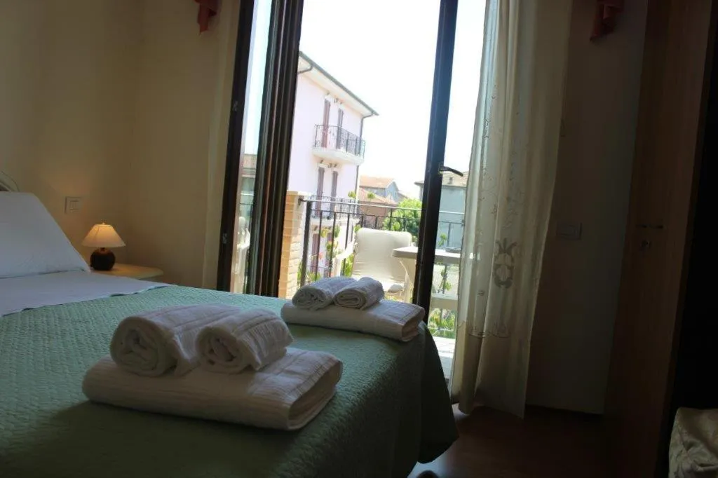 Bedroom, Bed in AFFITTACAMERE La Tartaruga