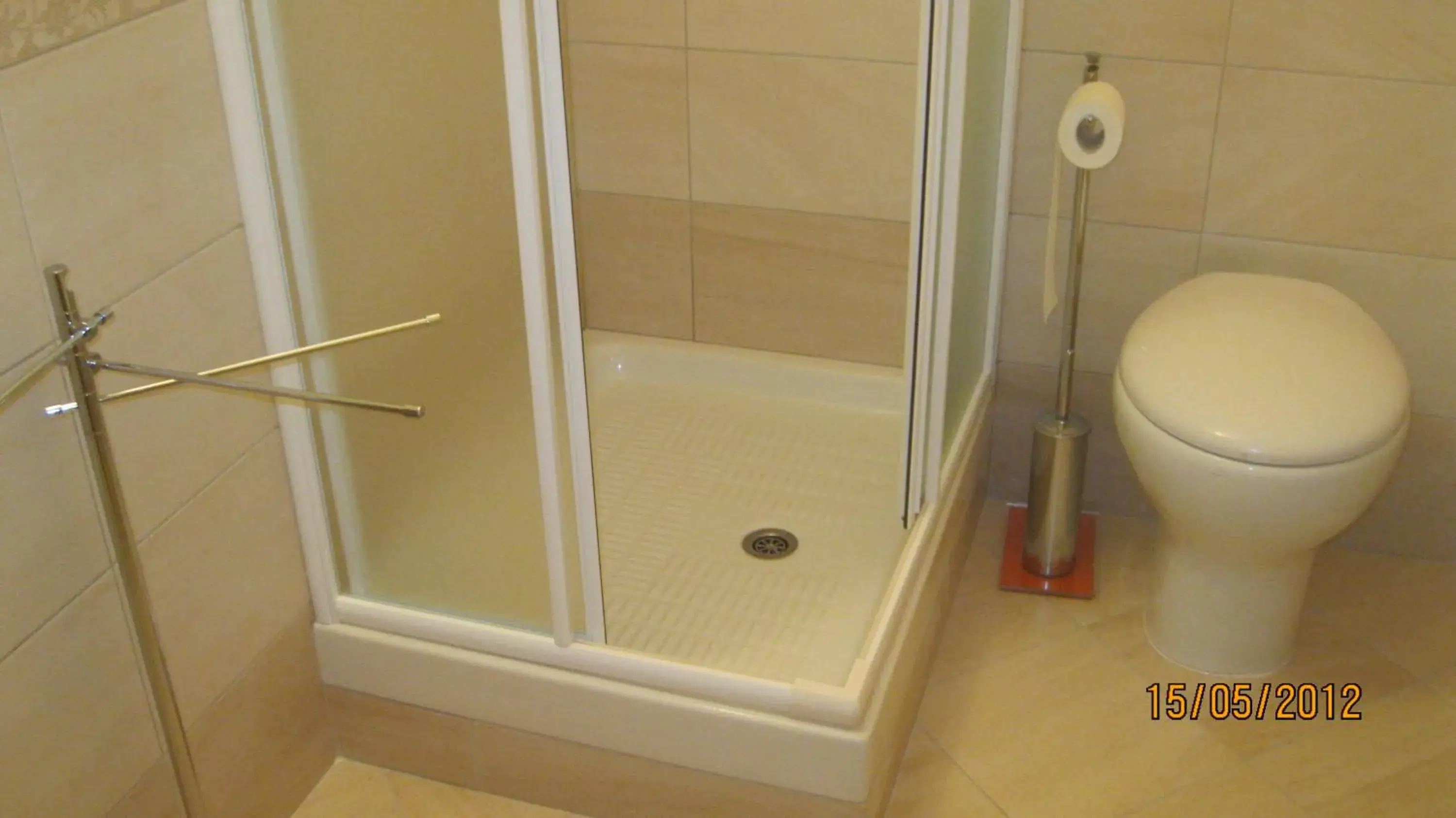 Double or Twin Room with Private Bathroom - single occupancy in AFFITTACAMERE La Tartaruga Double or Twin Room with Private Bathroom - single occupancy in AFFITTACAMERE La Tartaruga